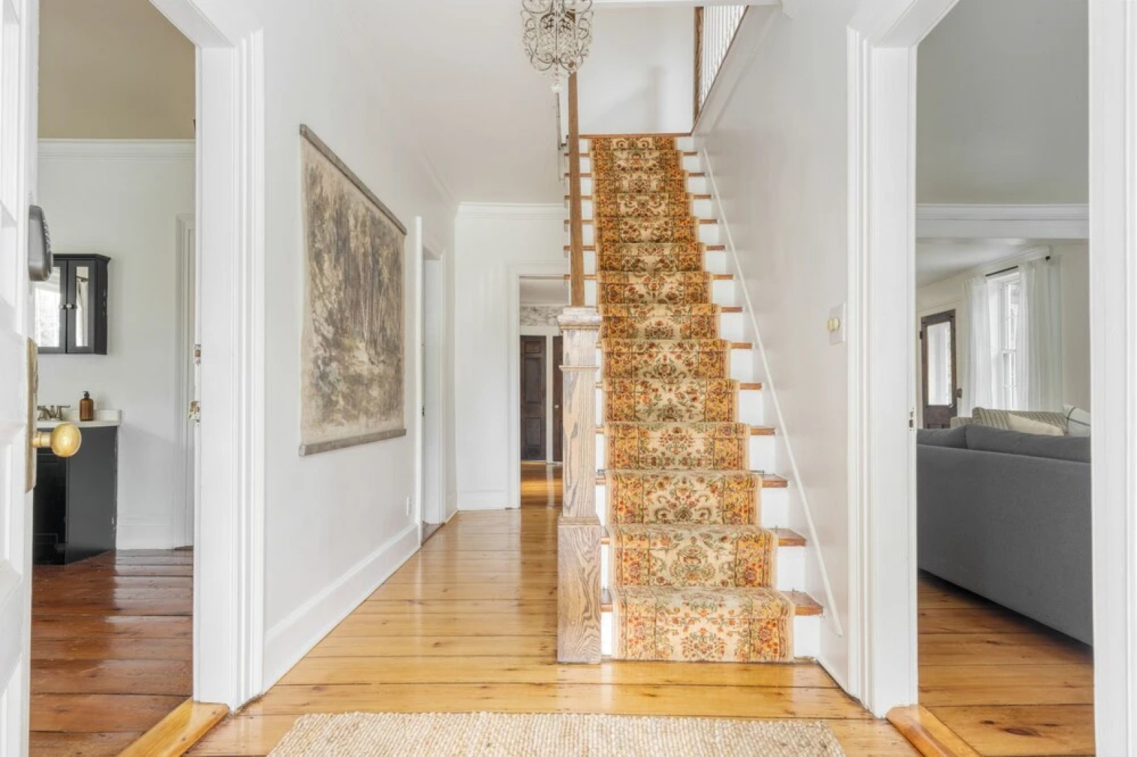 Daffodil by Avantstay Countryside Retreat in Historic Home w/ Large Backyard