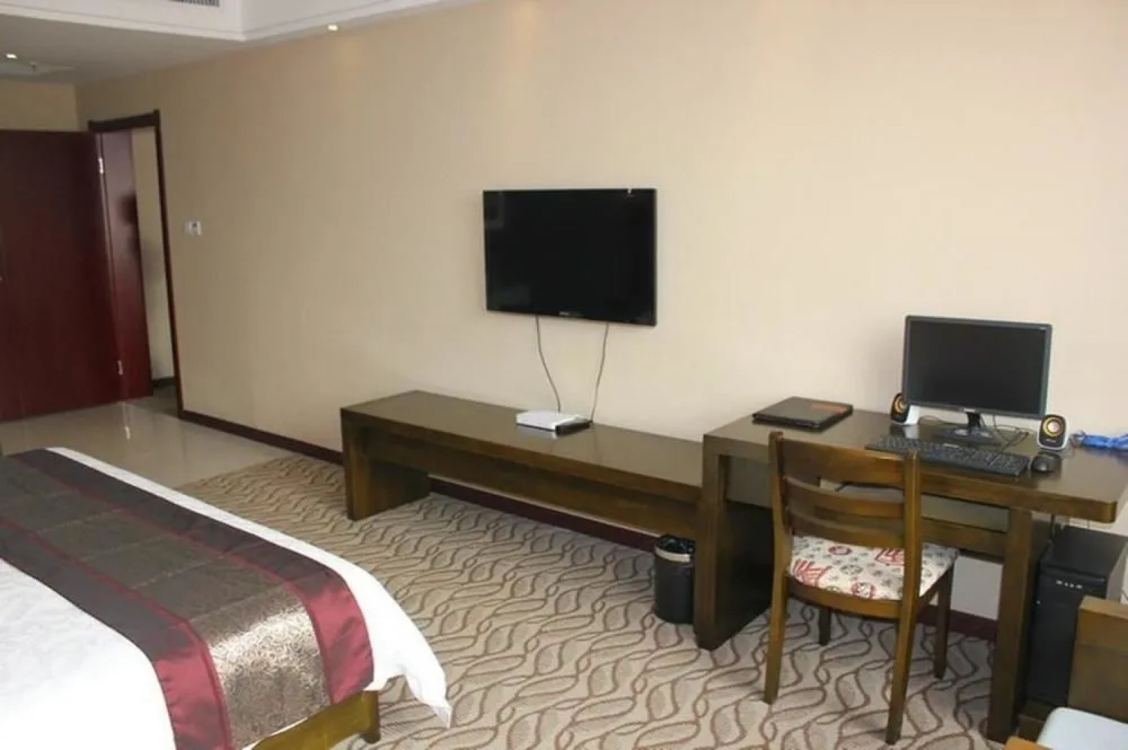 Handan New Oriental Business Hotel