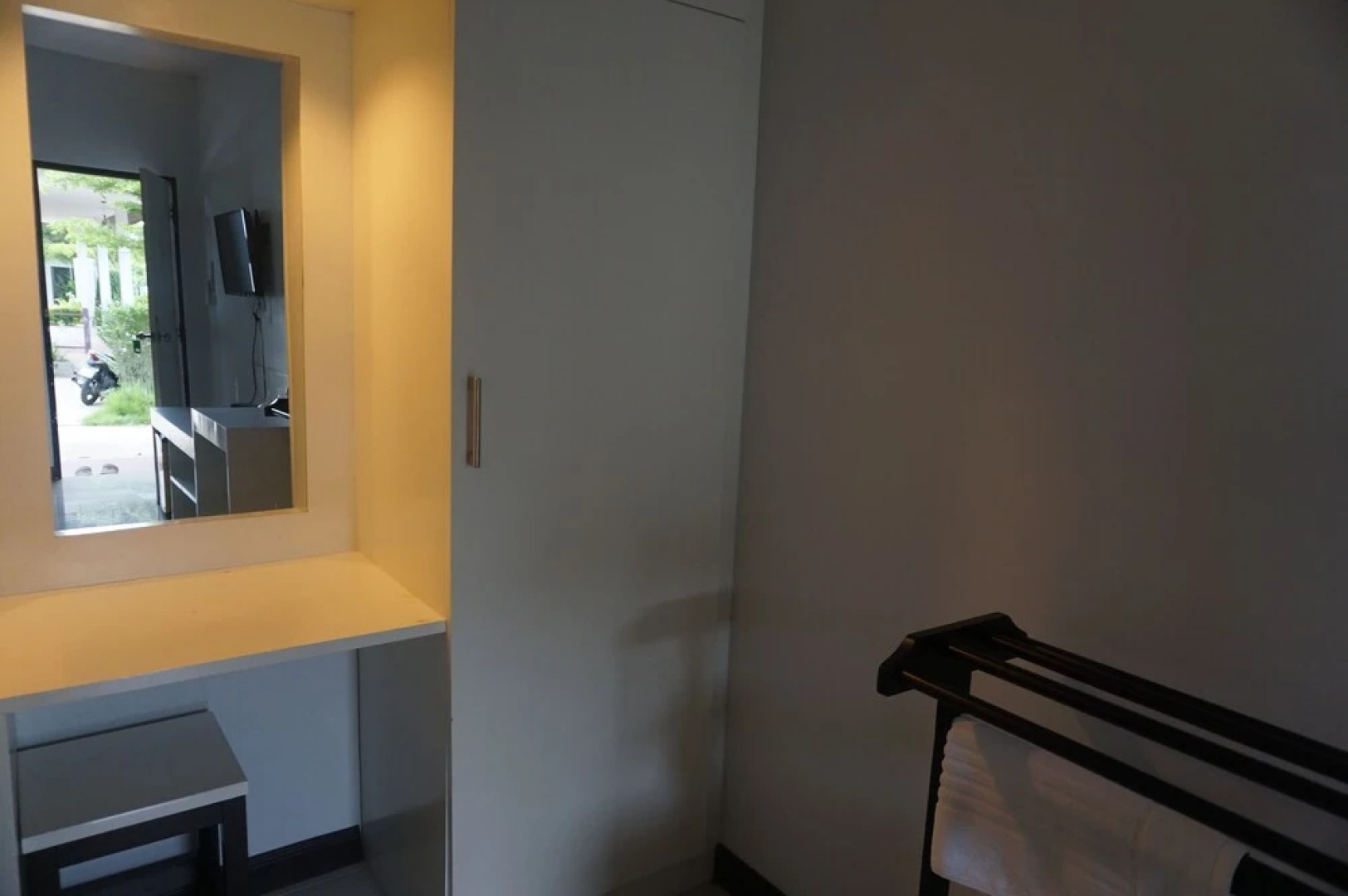 Baan Nongnooch Hotel