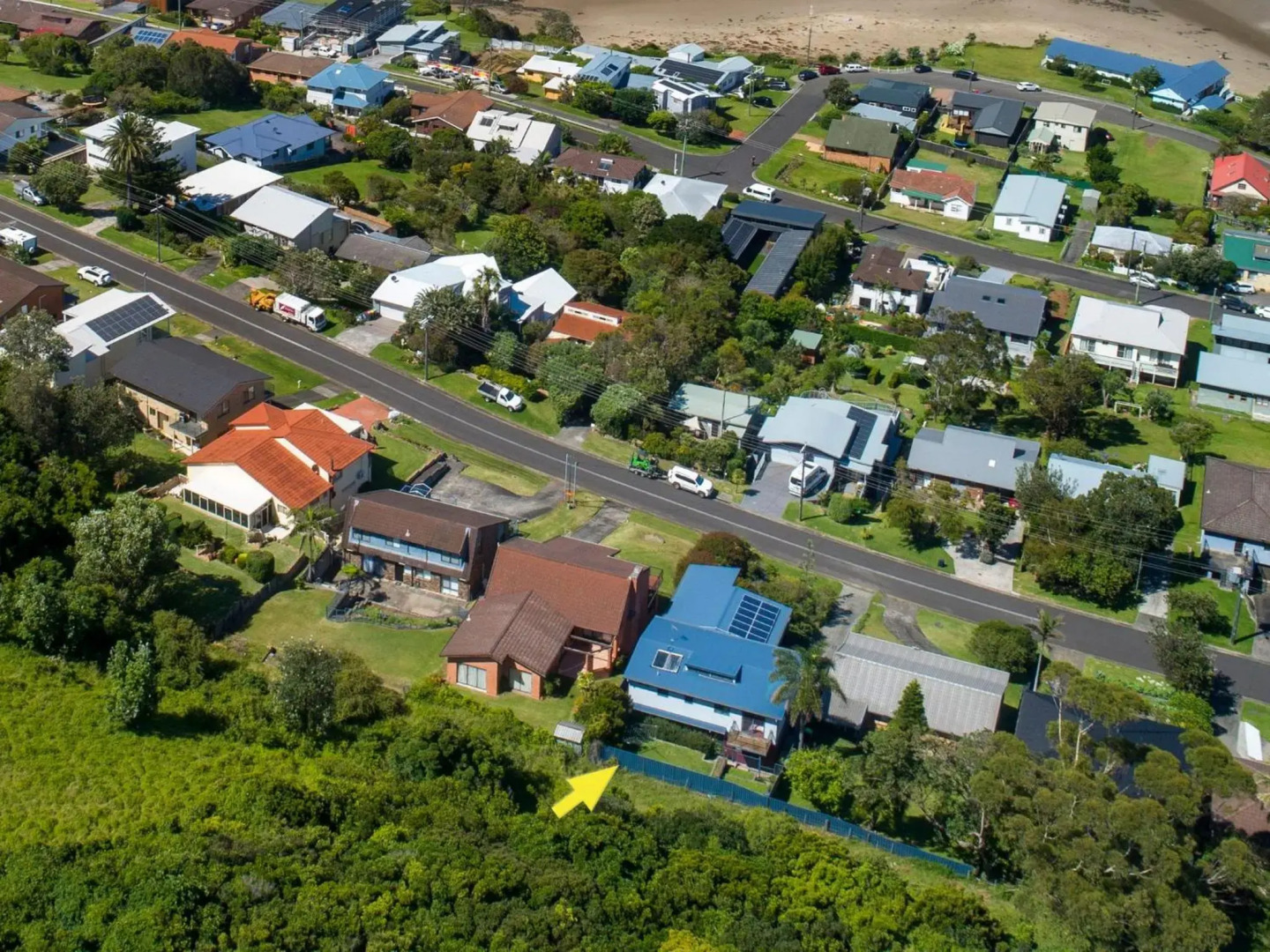 HALCYON Gerroa 4pm Check Out Sundays except Peak season