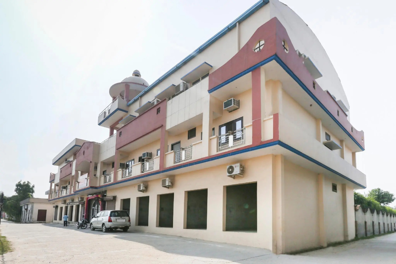 OYO 71493 Chetiya Farm House