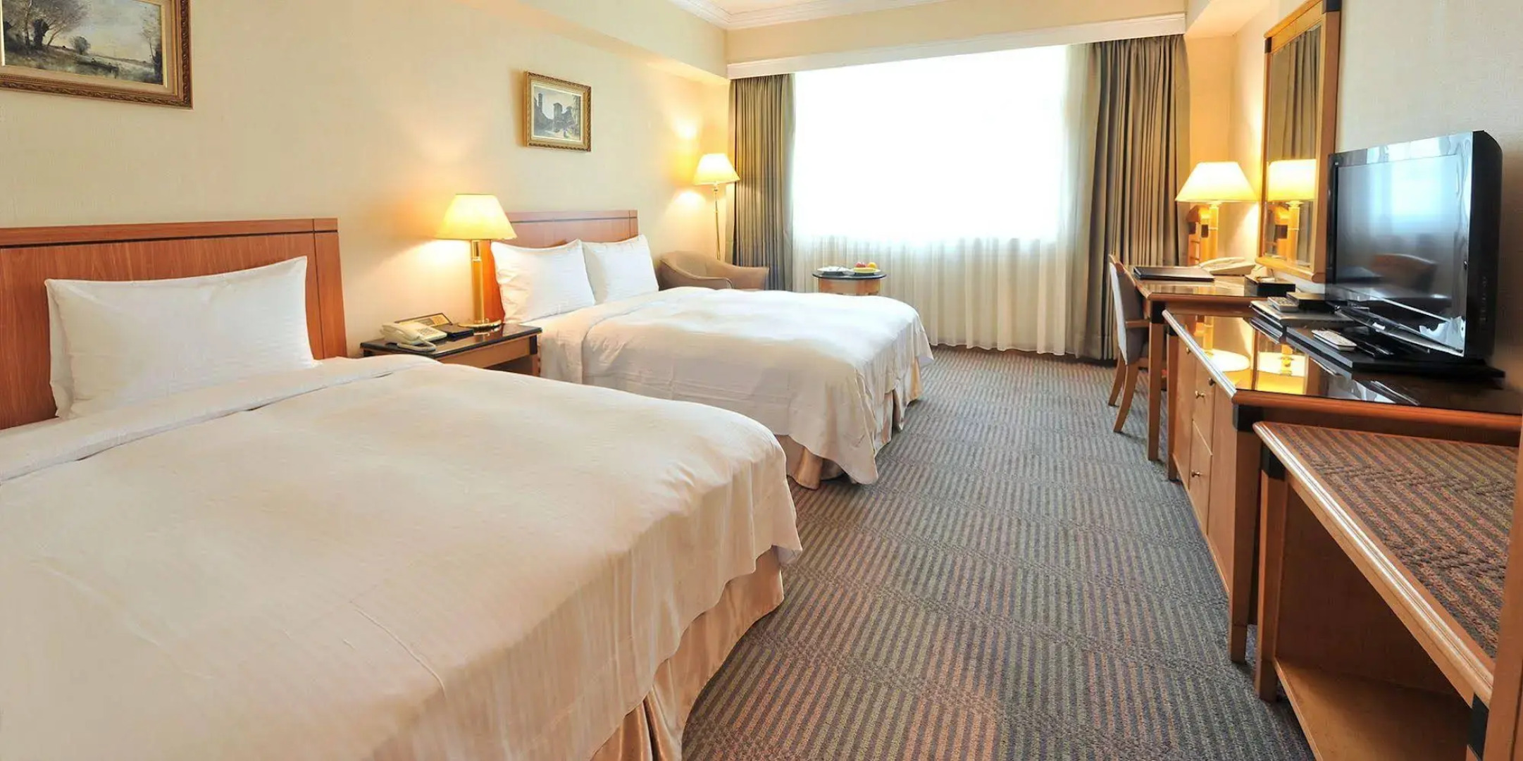 Carlton Hotel-Chung Hwa