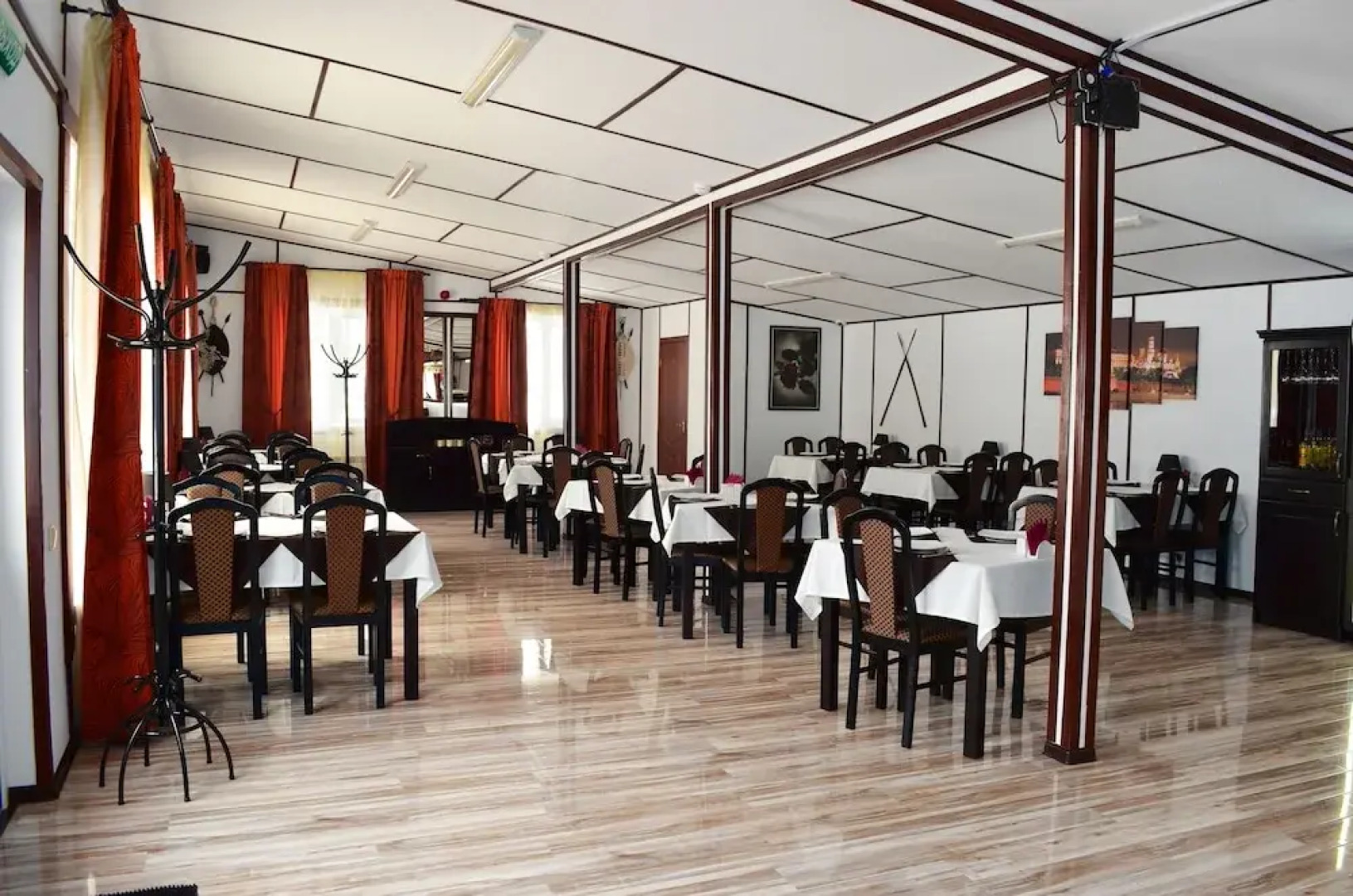 Загородный отель «Лесное озеро»