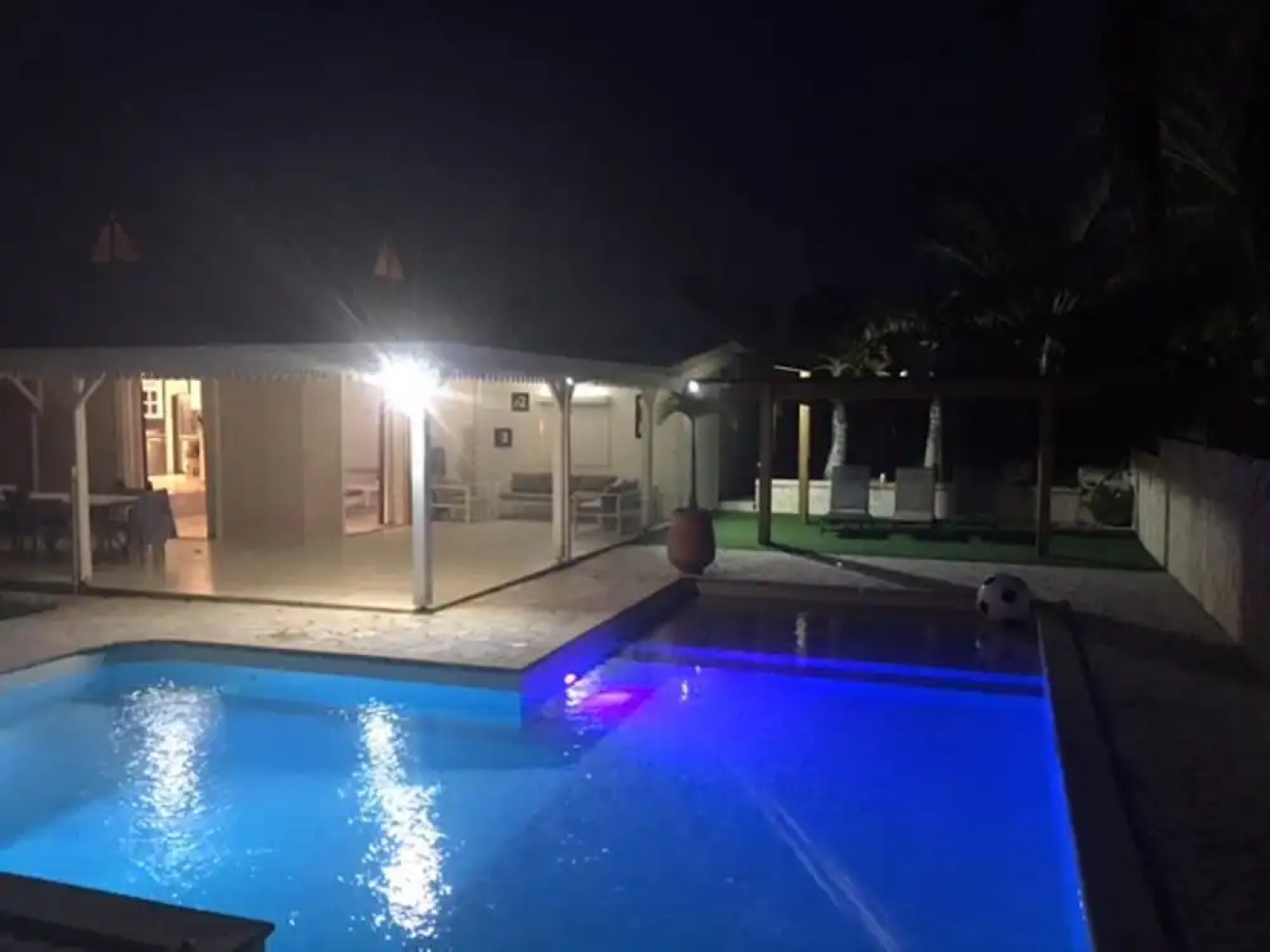 Villa With 4 Bedrooms in Baie Mahault, With Wonderful Mountain View, P