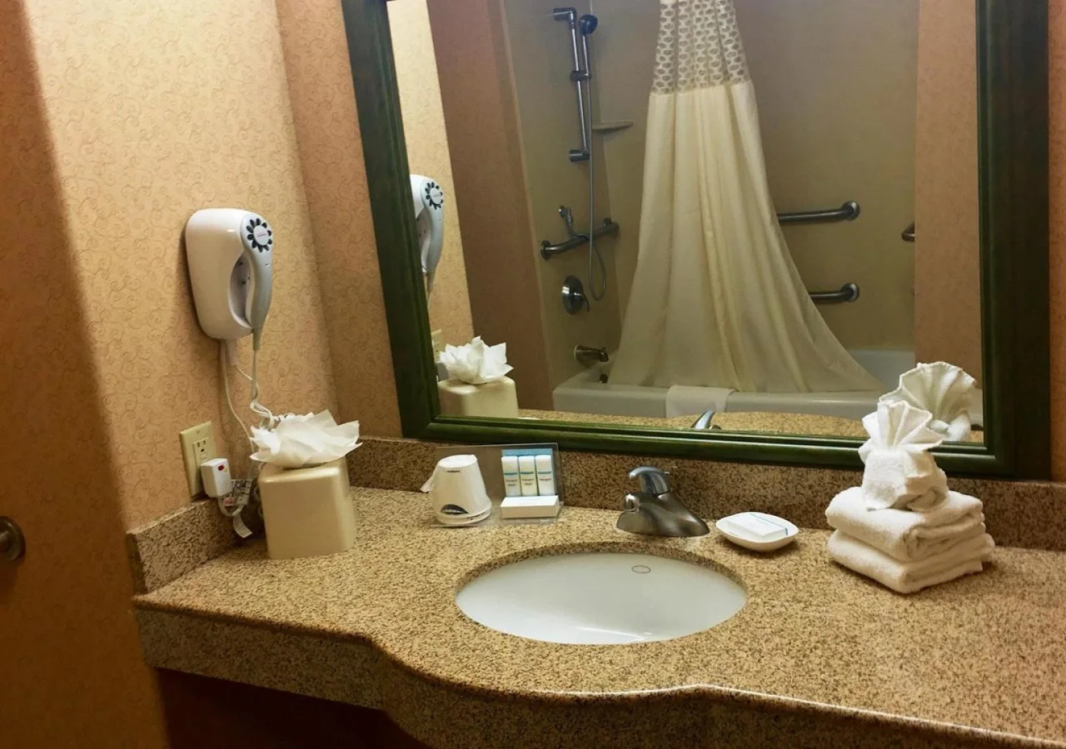 Hampton Inn Hays-North of I-70