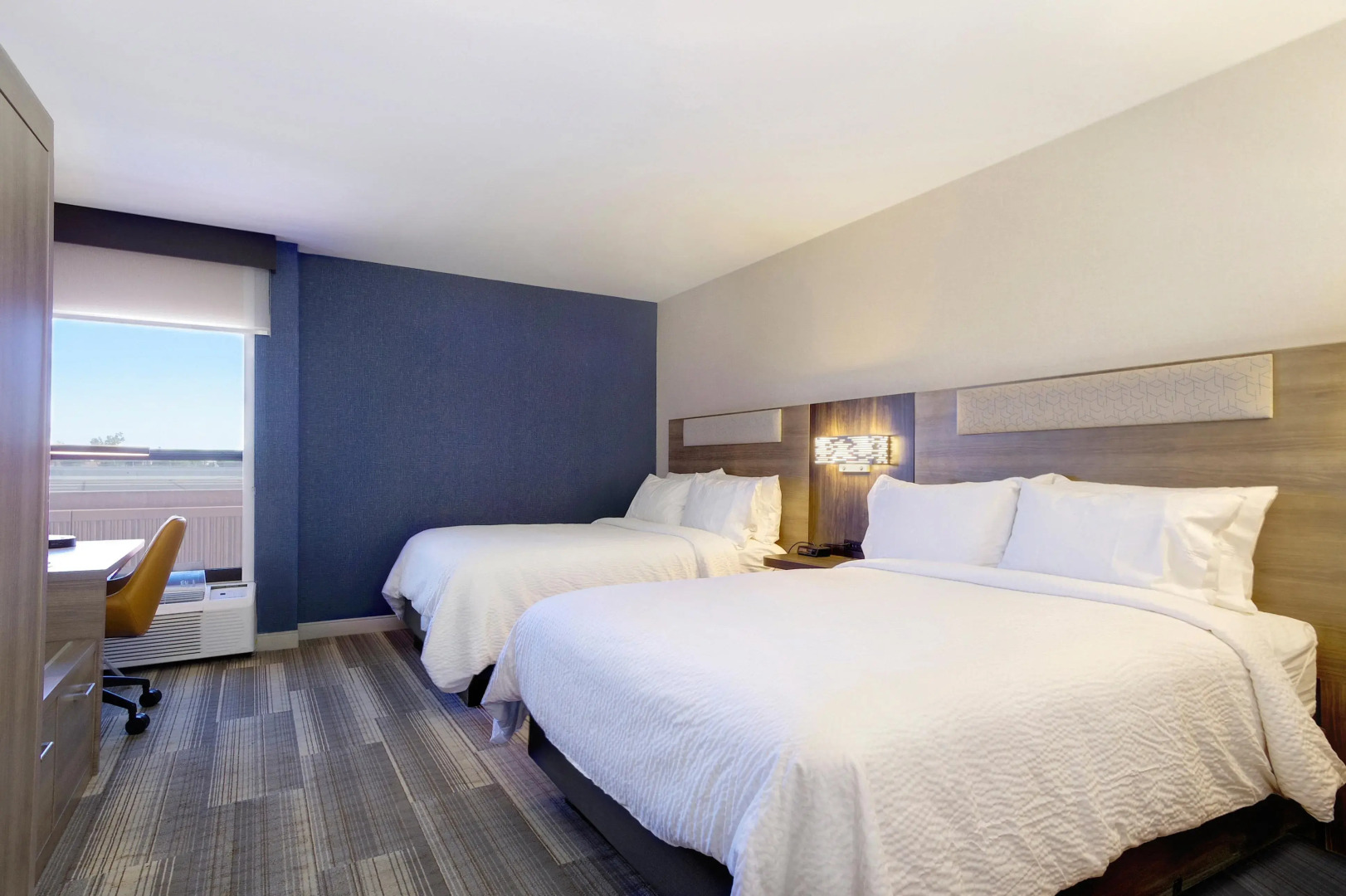 Holiday Inn Express & Suites Phoenix - Tempe by IHG