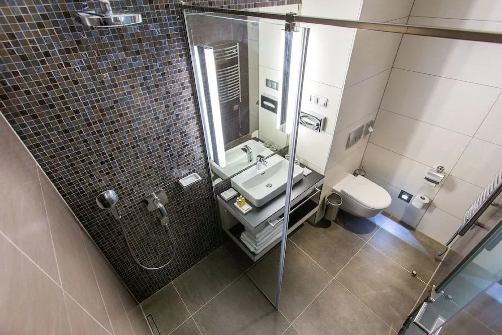 Aura Hotel - Adults Only