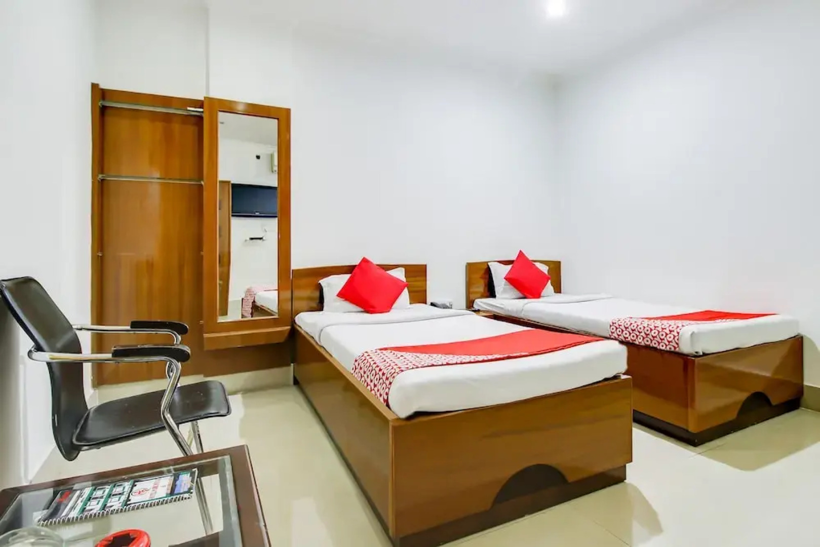 Hotel Royal Park by OYO Rooms