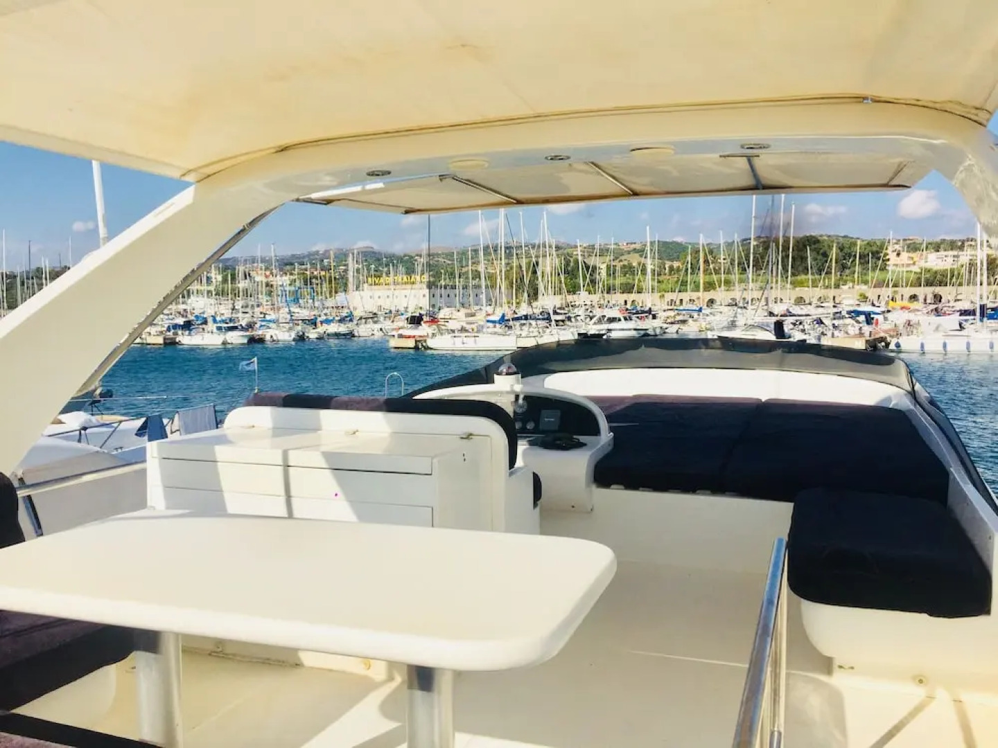 Easyacht Boat & Breakfast