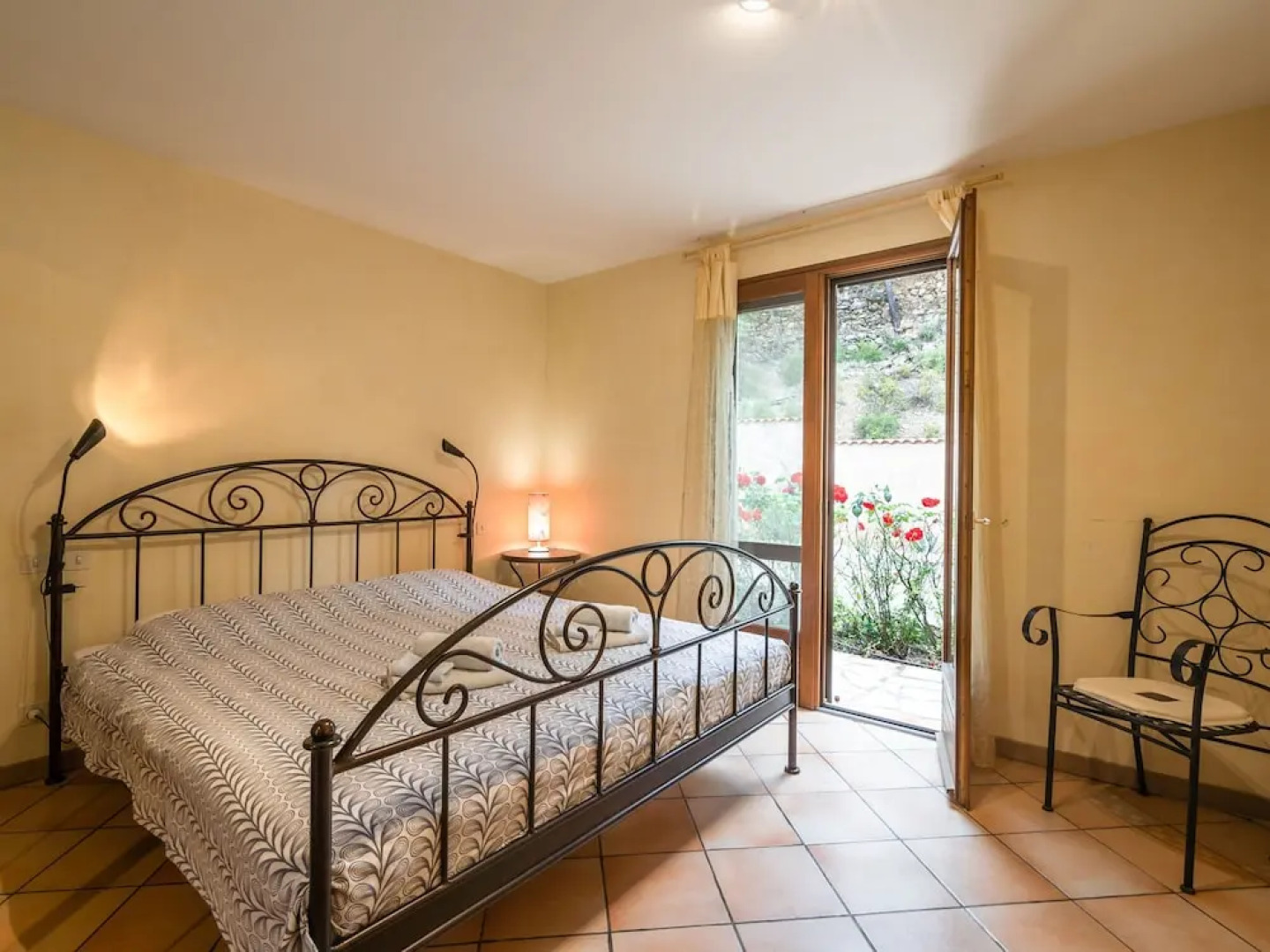 Appealing Villa in Cébazan With Private Swimming Pool