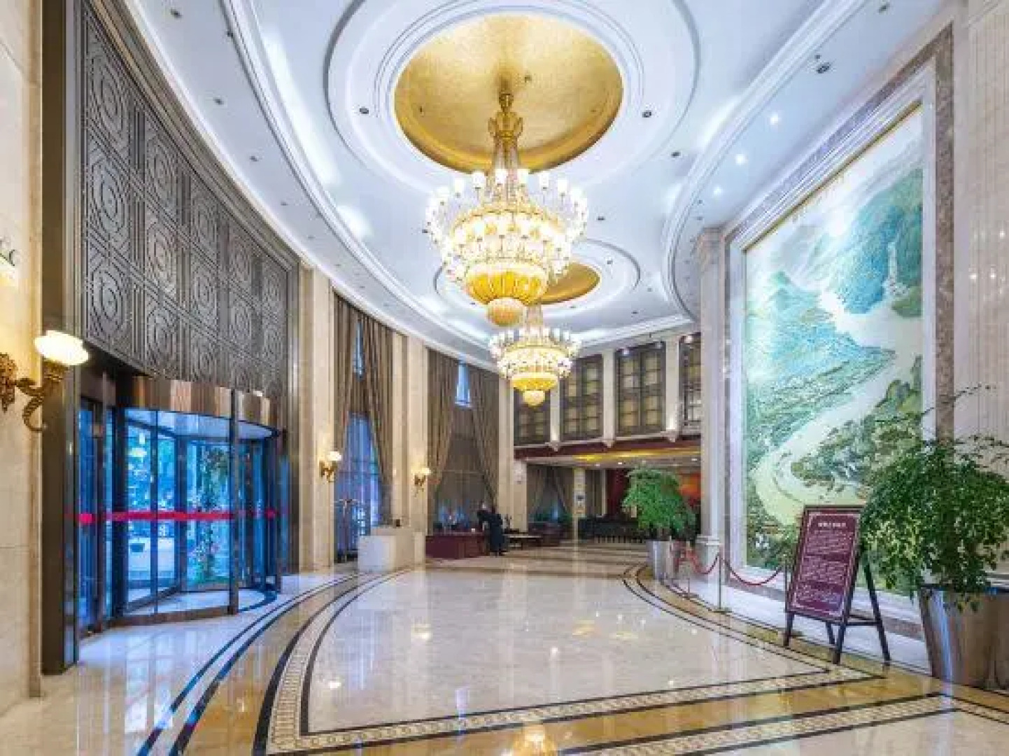 Rome International Hotel