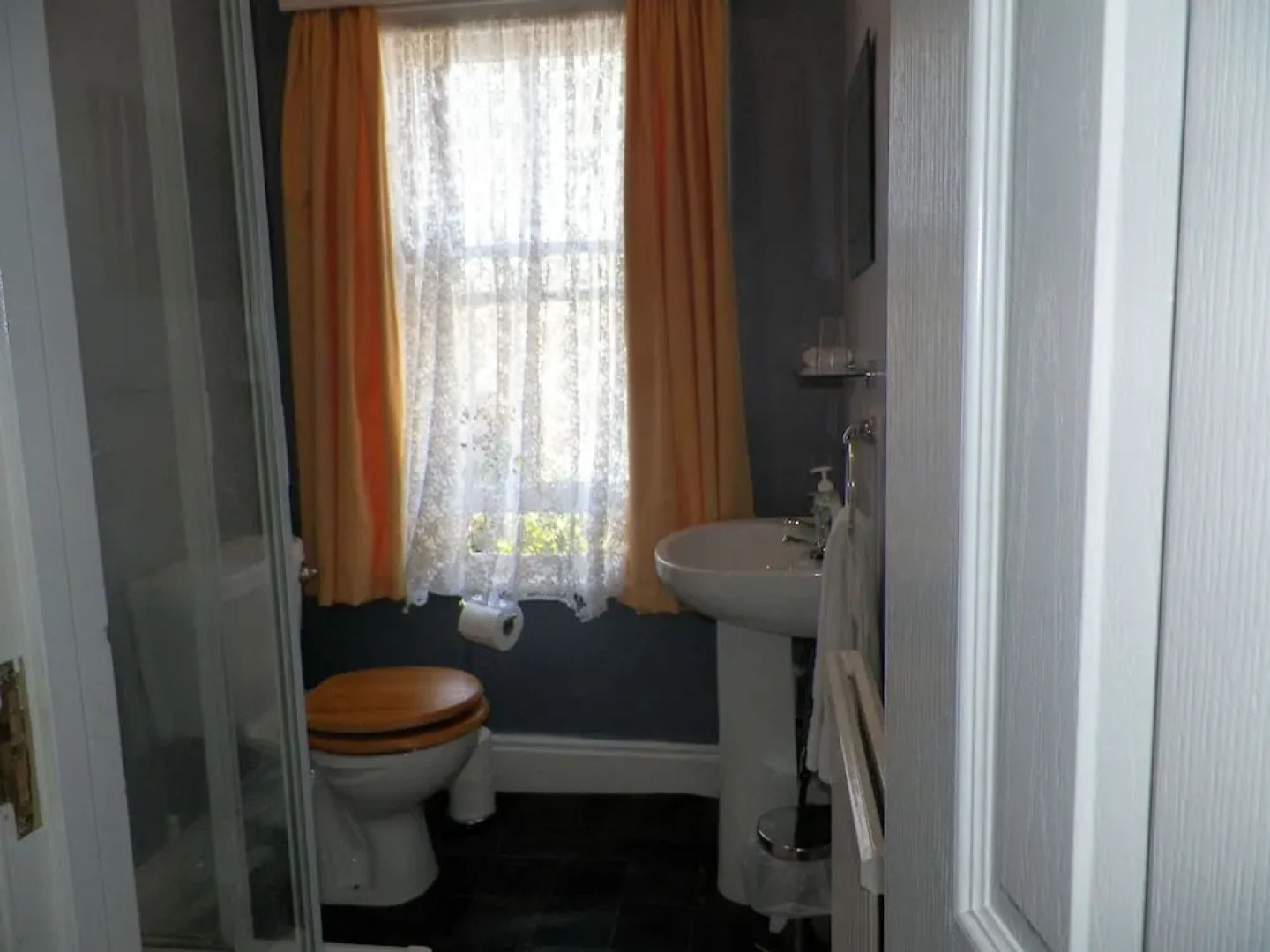 Victoria Guest House