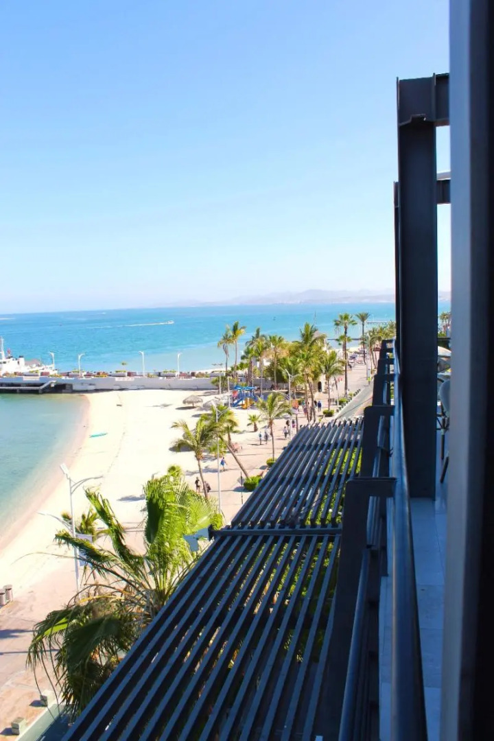 Seven Crown La Paz Malecon