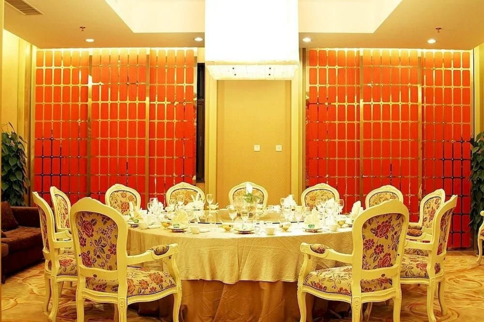 Qinhuangdao International Hotel