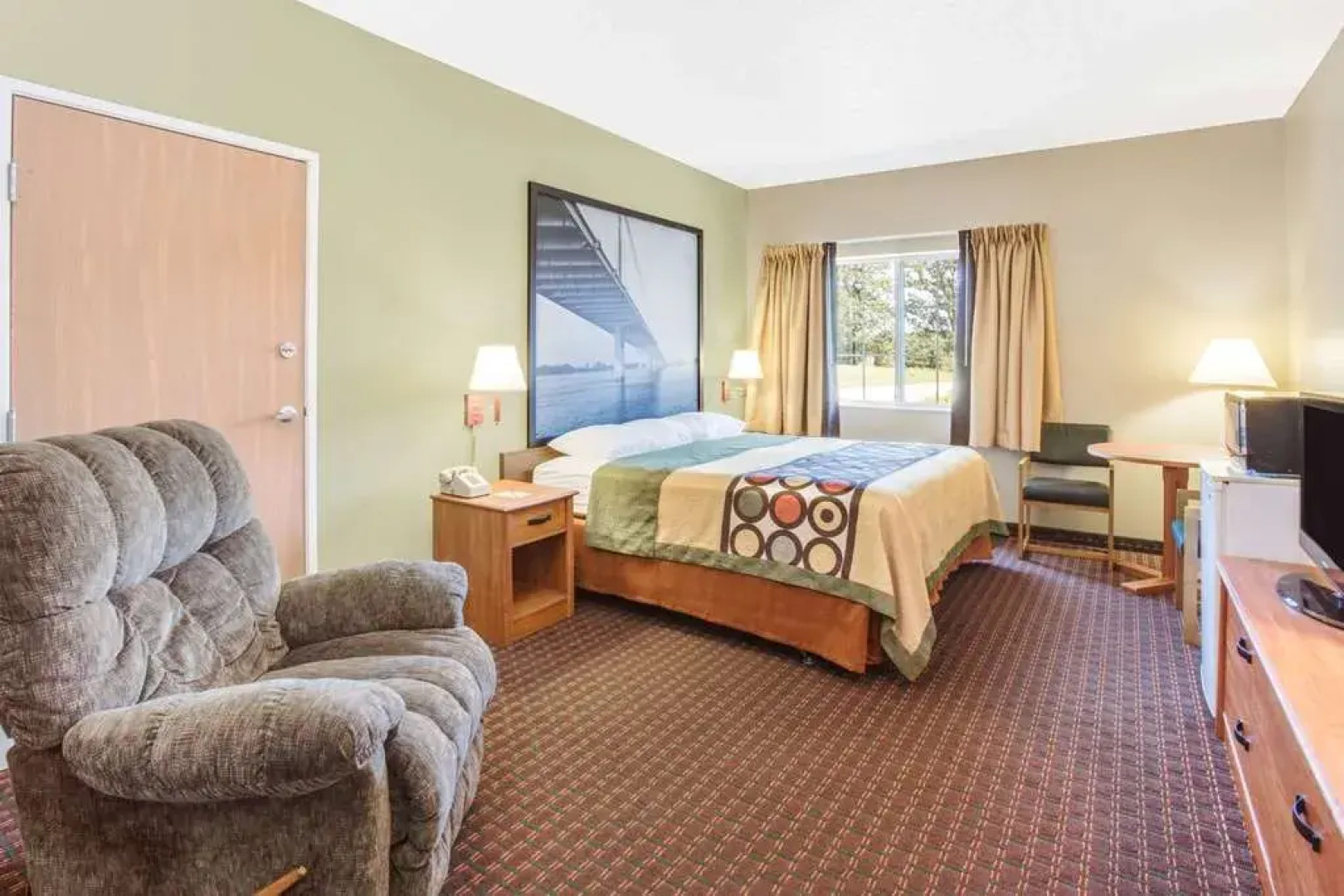 Super 8 Le Claire/Quad Cities