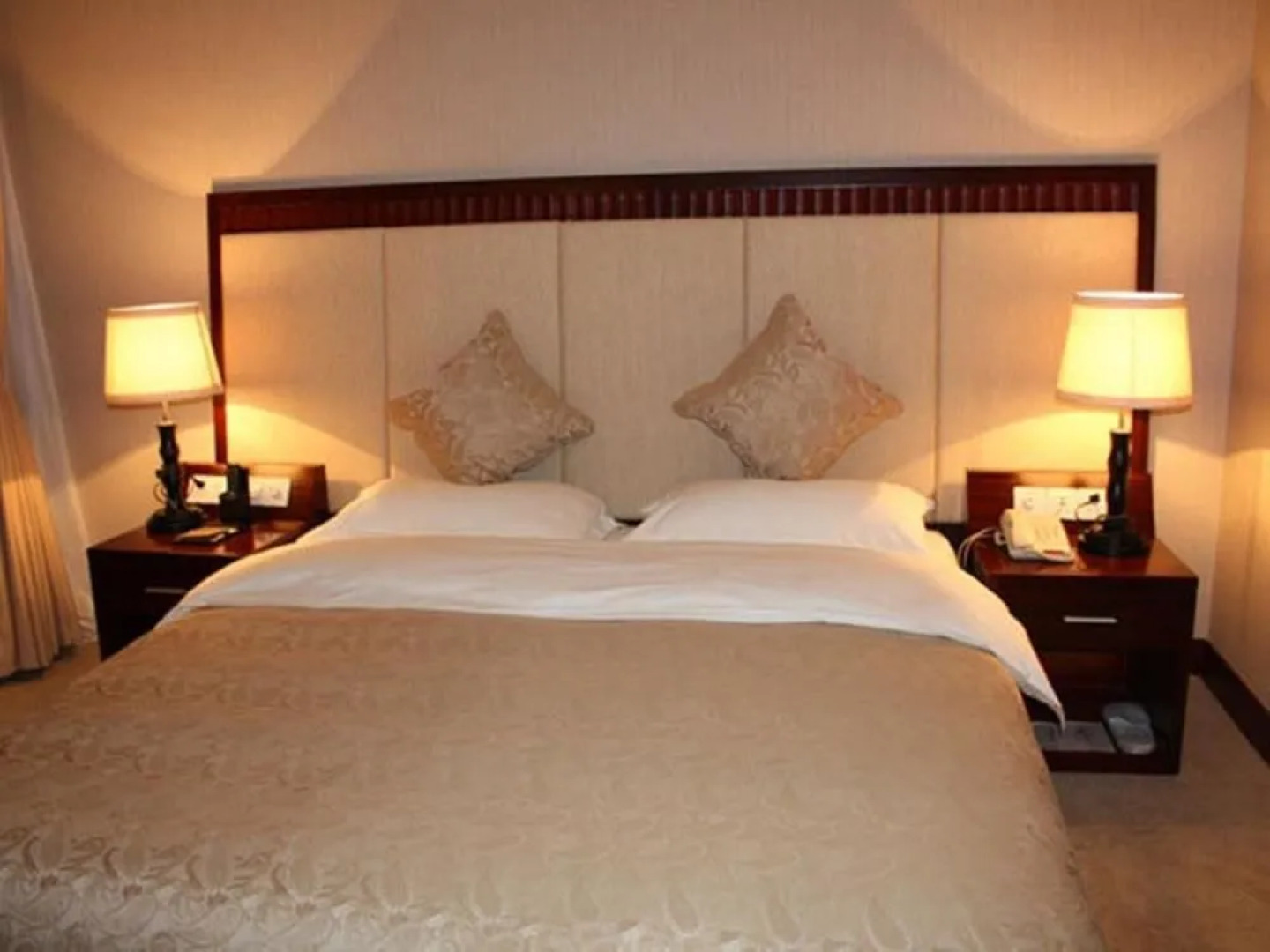 Financial Hotel Yantai