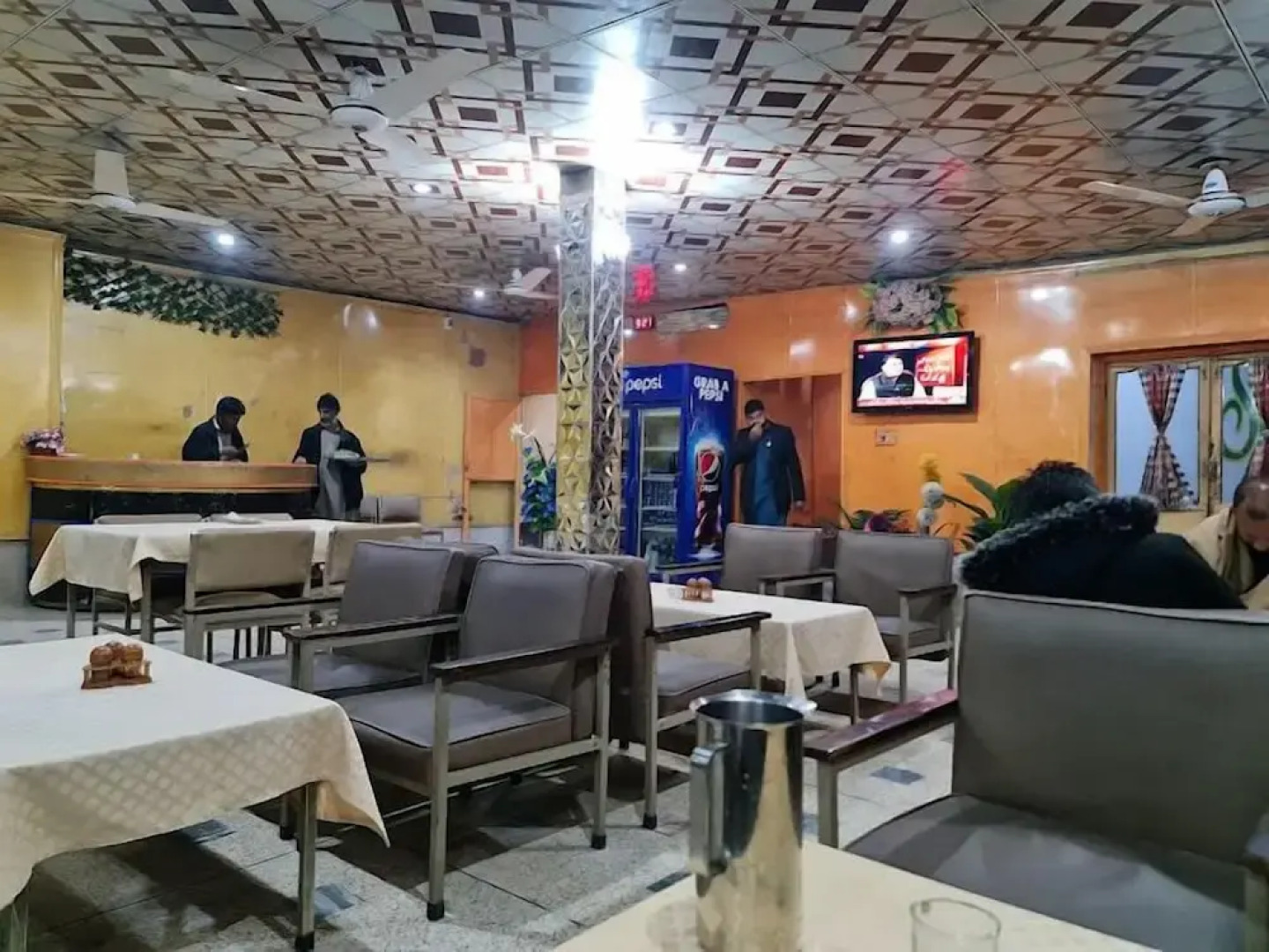 Hotel Spogmay & Kehkeshan Restaurent