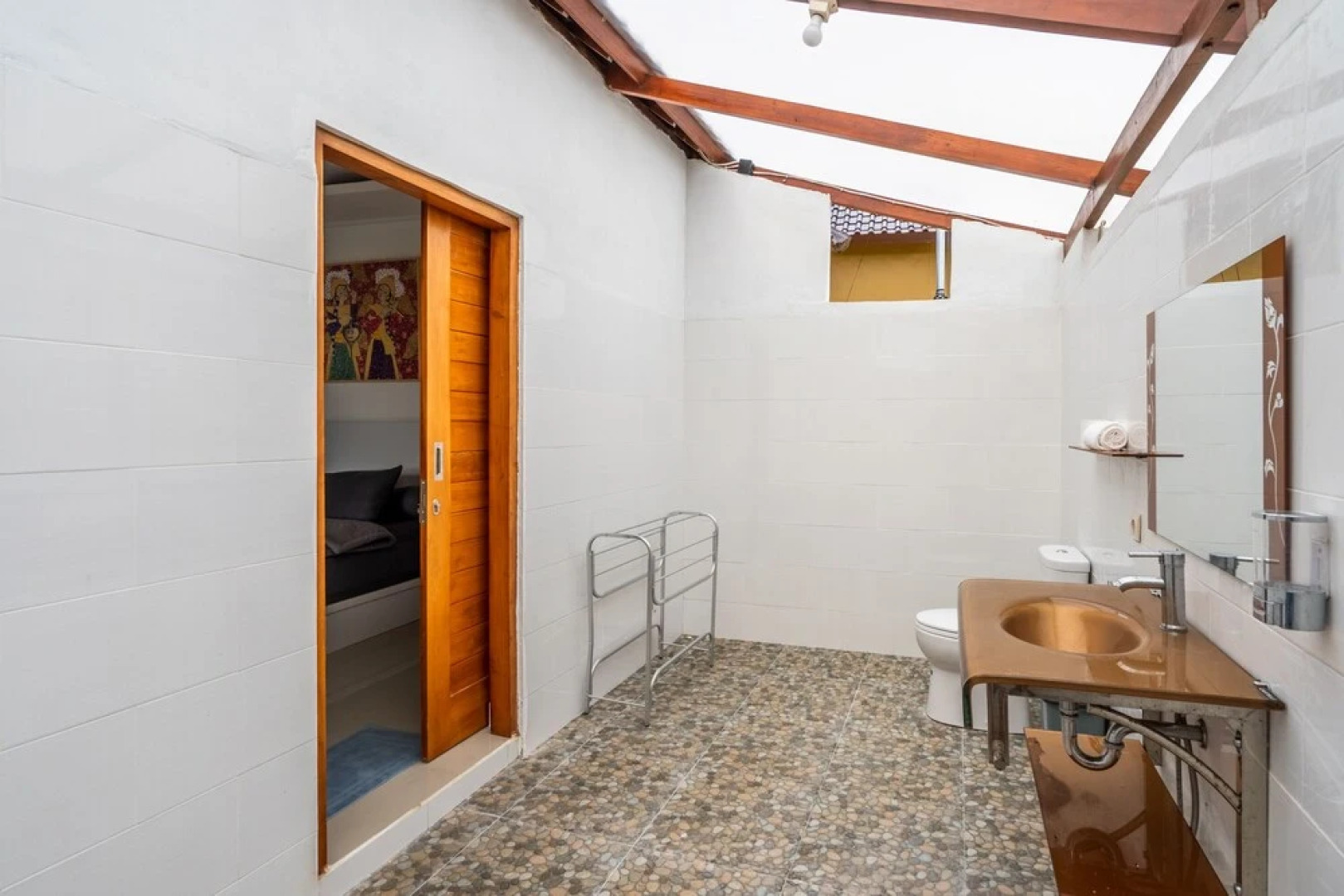 Pini Sentana Village