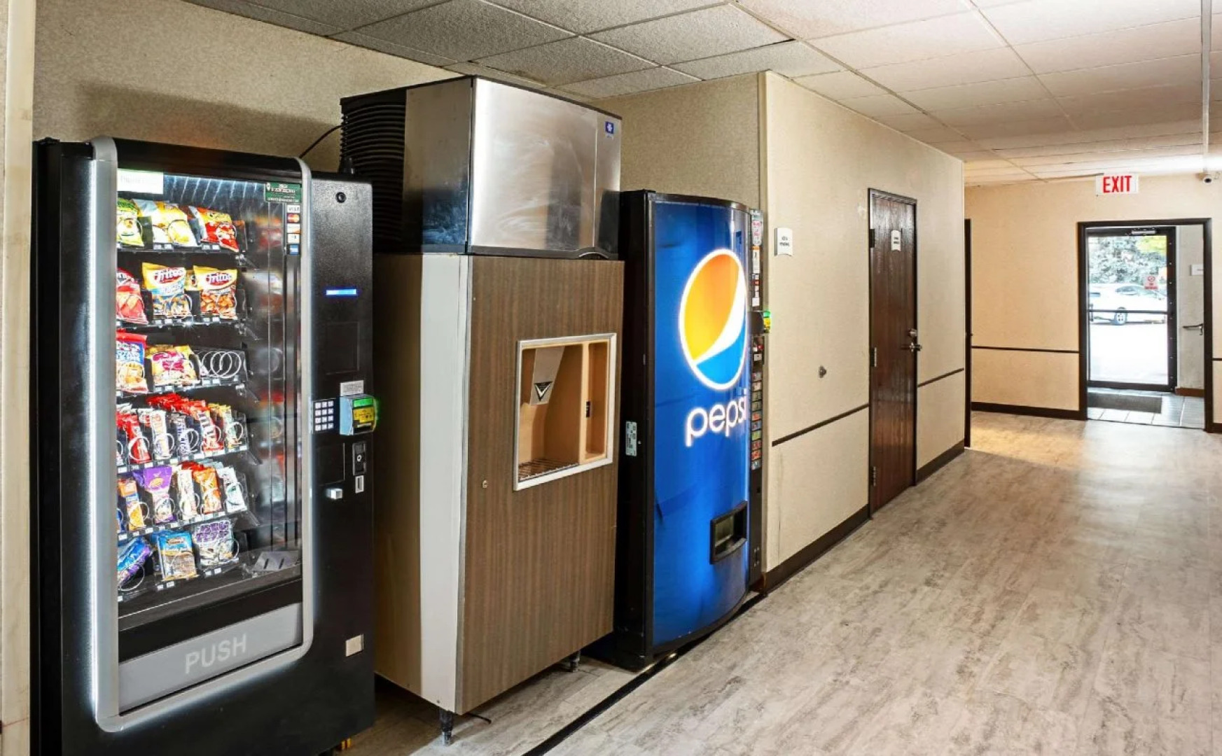 Quality Inn Galesburg near US Highway 34 and I-74