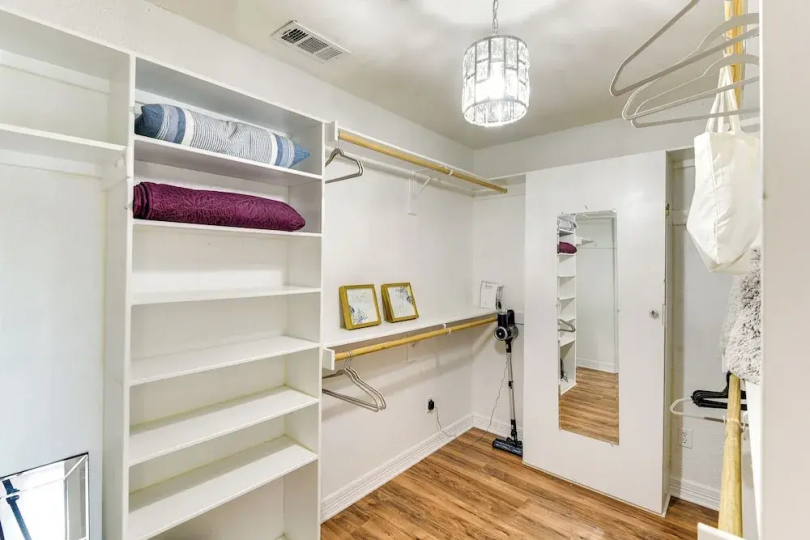 Waterfront Escape on Lake Granbury: Deck & Patio!