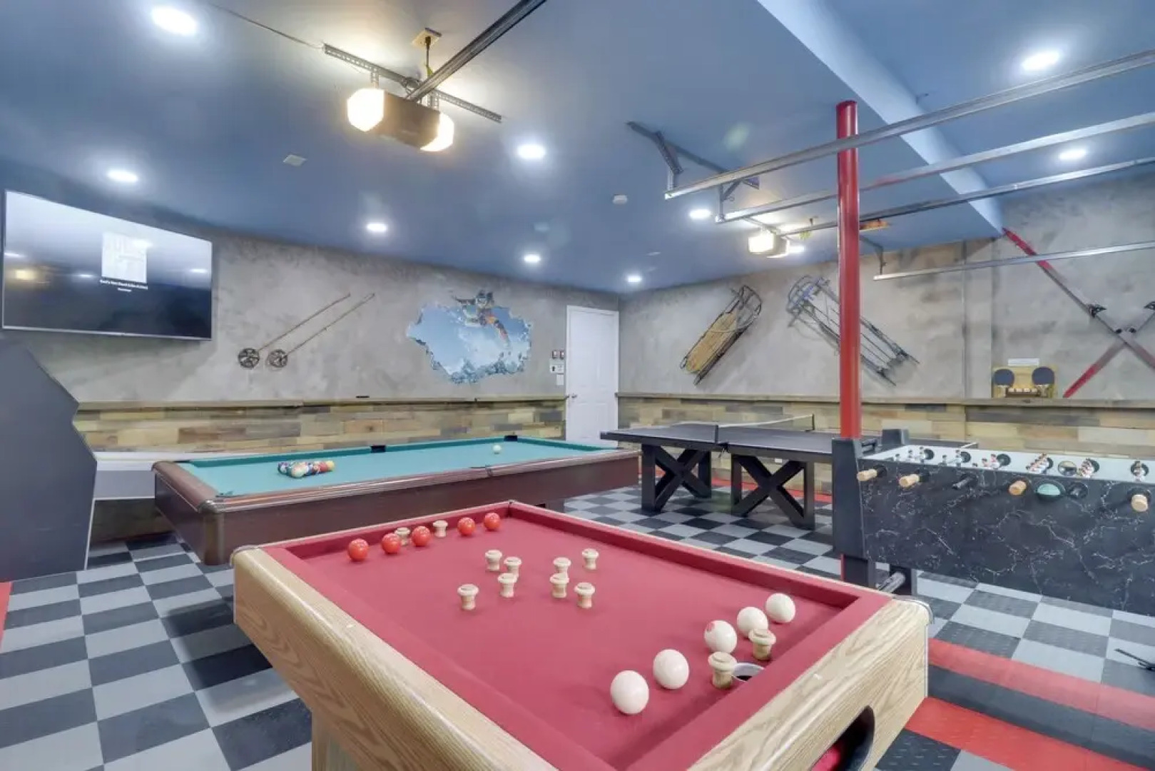 17-seat Theater, Hot Tub & Game Room: Ideal Home!