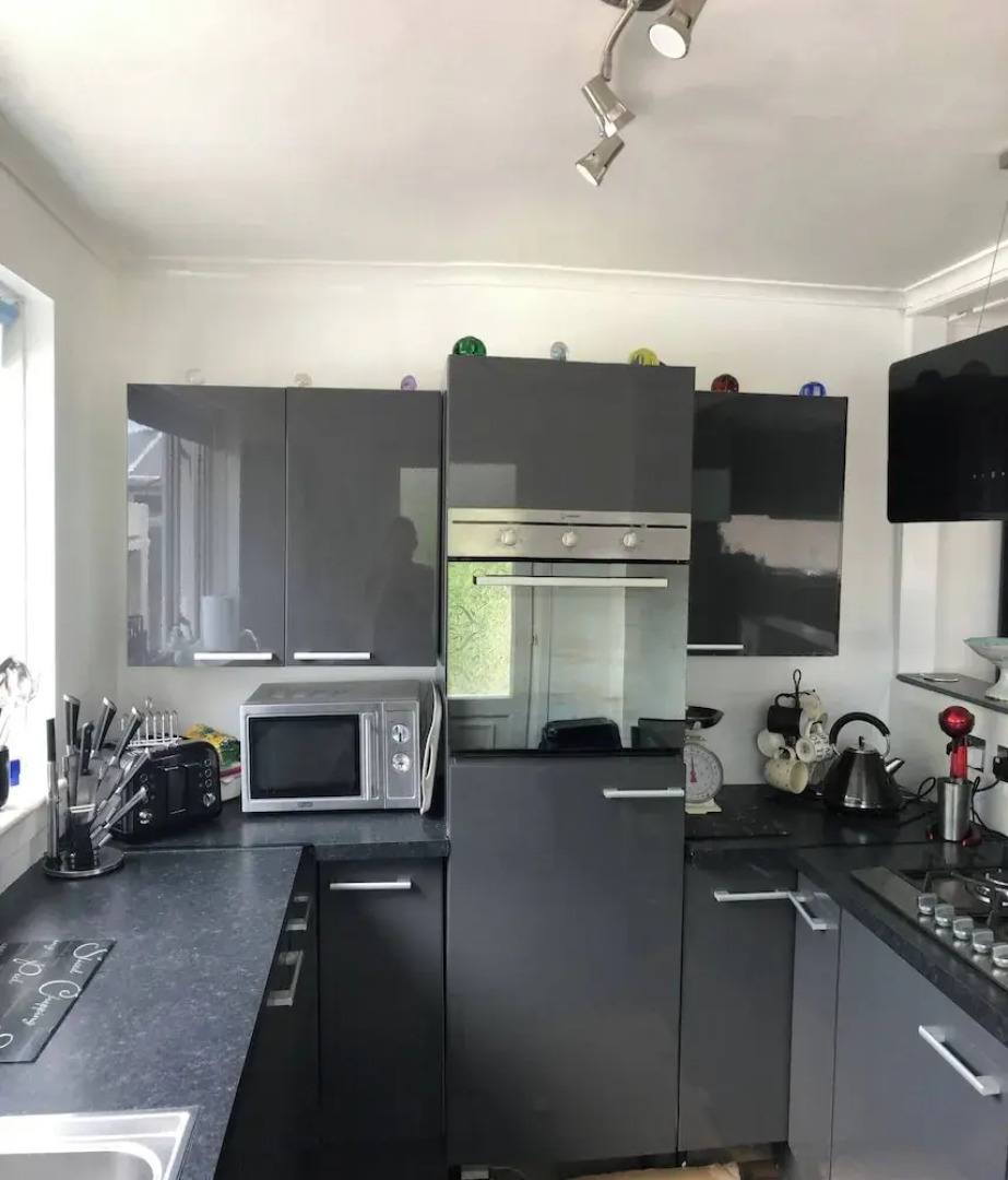 Limegrove Comfortable Three Bedroom House