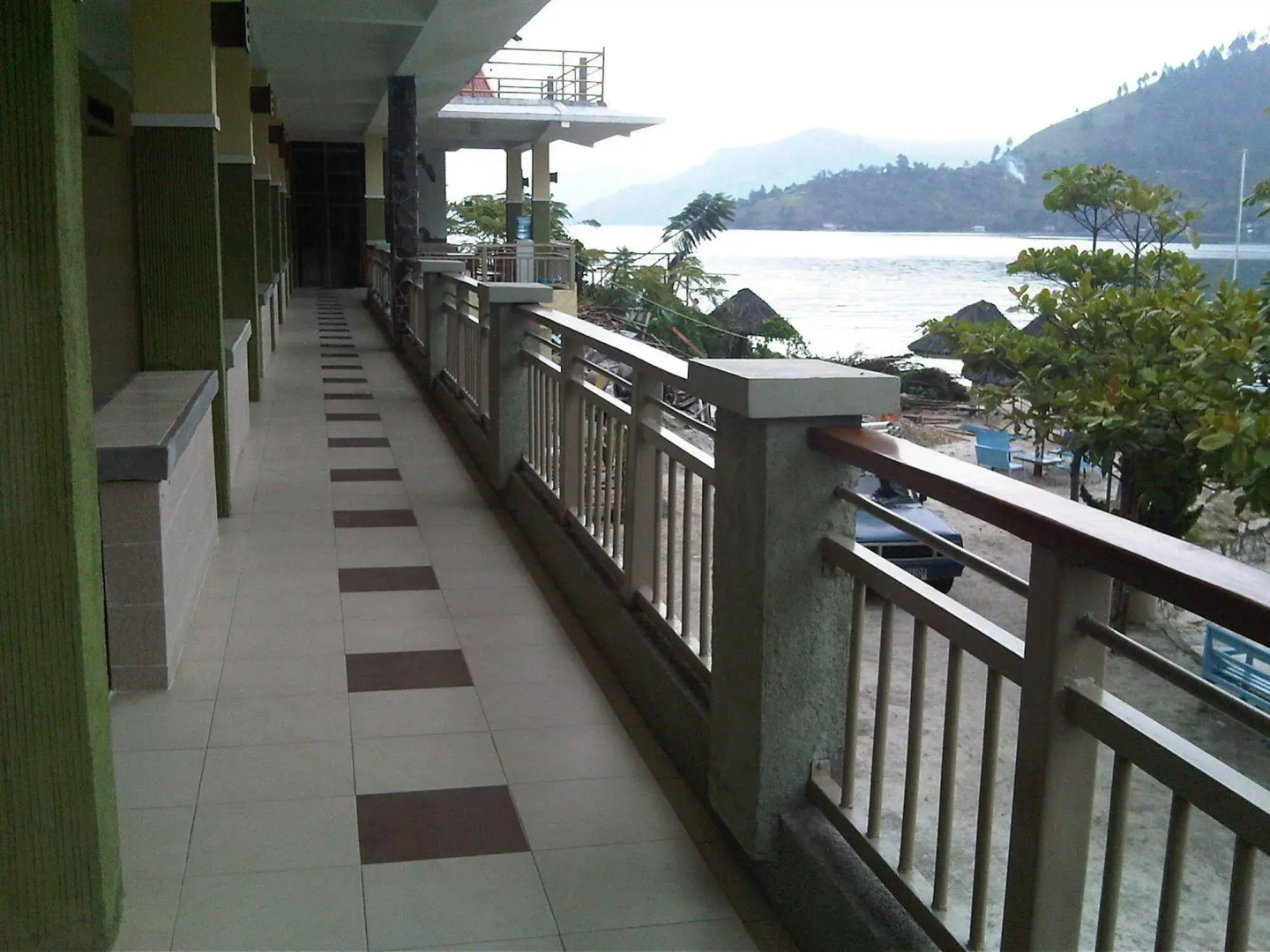 Pandu Lakeside Hotel Parapat - Toba Lake