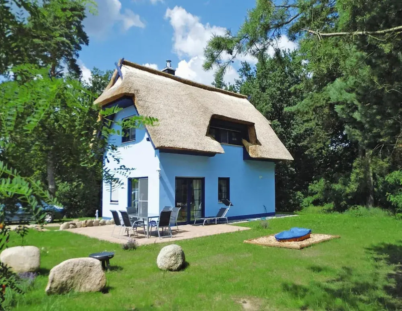 Thatched House in Usedom Near Lagoon
