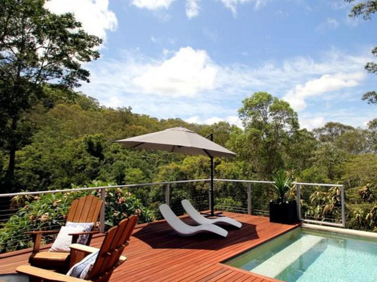 Phoenix Eumundi Bed & Breakfast