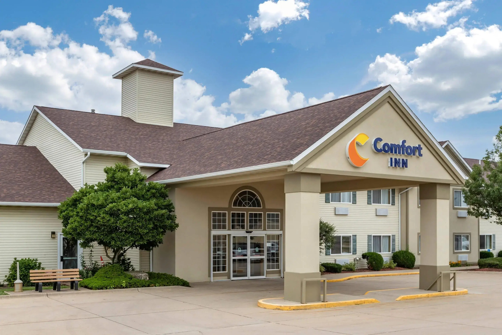 Comfort Inn Dyersville Near Field of Dreams