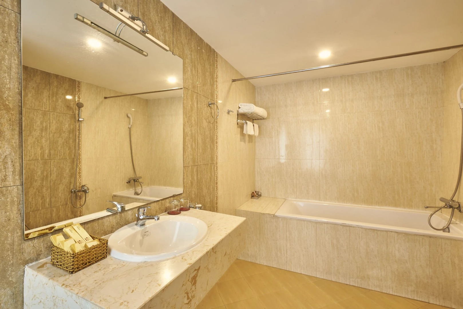 Sai Gon's Book Hotel - The Airport Front