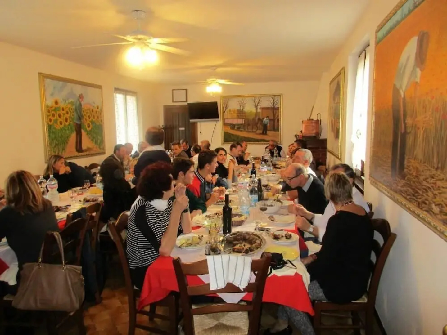 Double Room in Agriturismo Rocca Dei Marchesi - in Peaceful Area