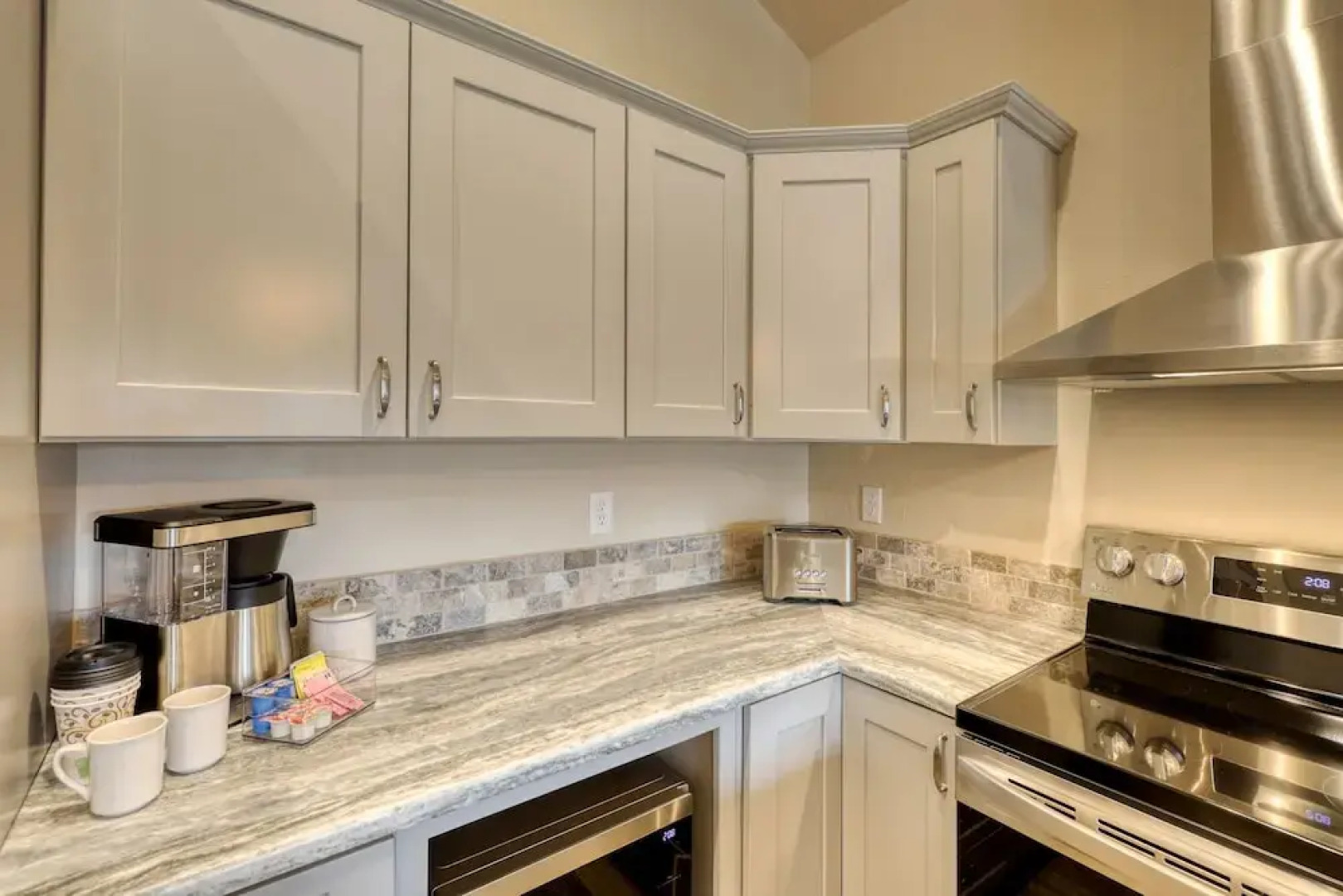 Lincoln s Lodge A Condo for the Honest Bold