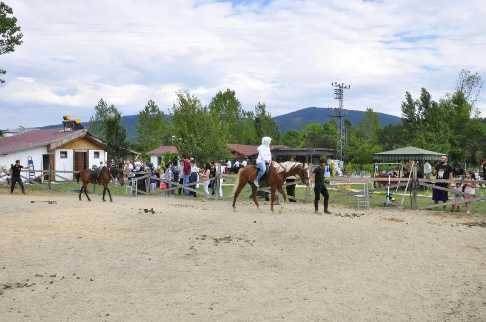 Emirbey Atli Turizm ve Dogal Yasam Koyu