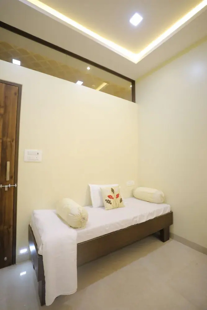 VL Patil Stays & Banquets