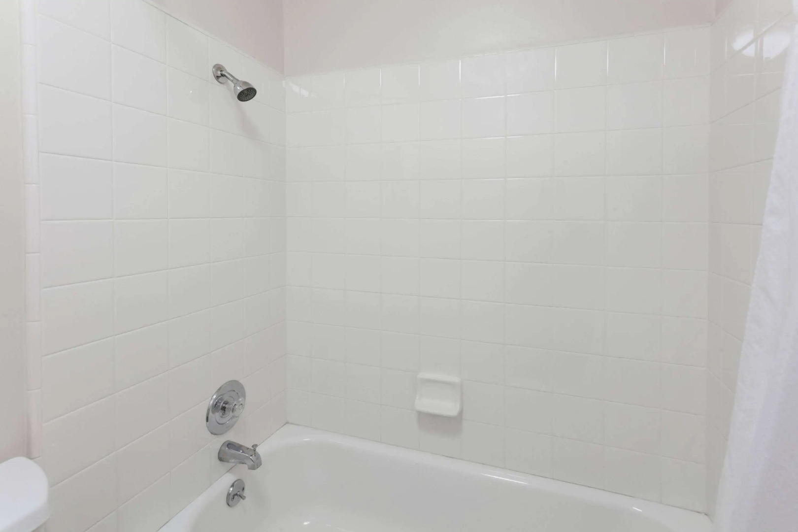 Super 8 by Wyndham Visalia