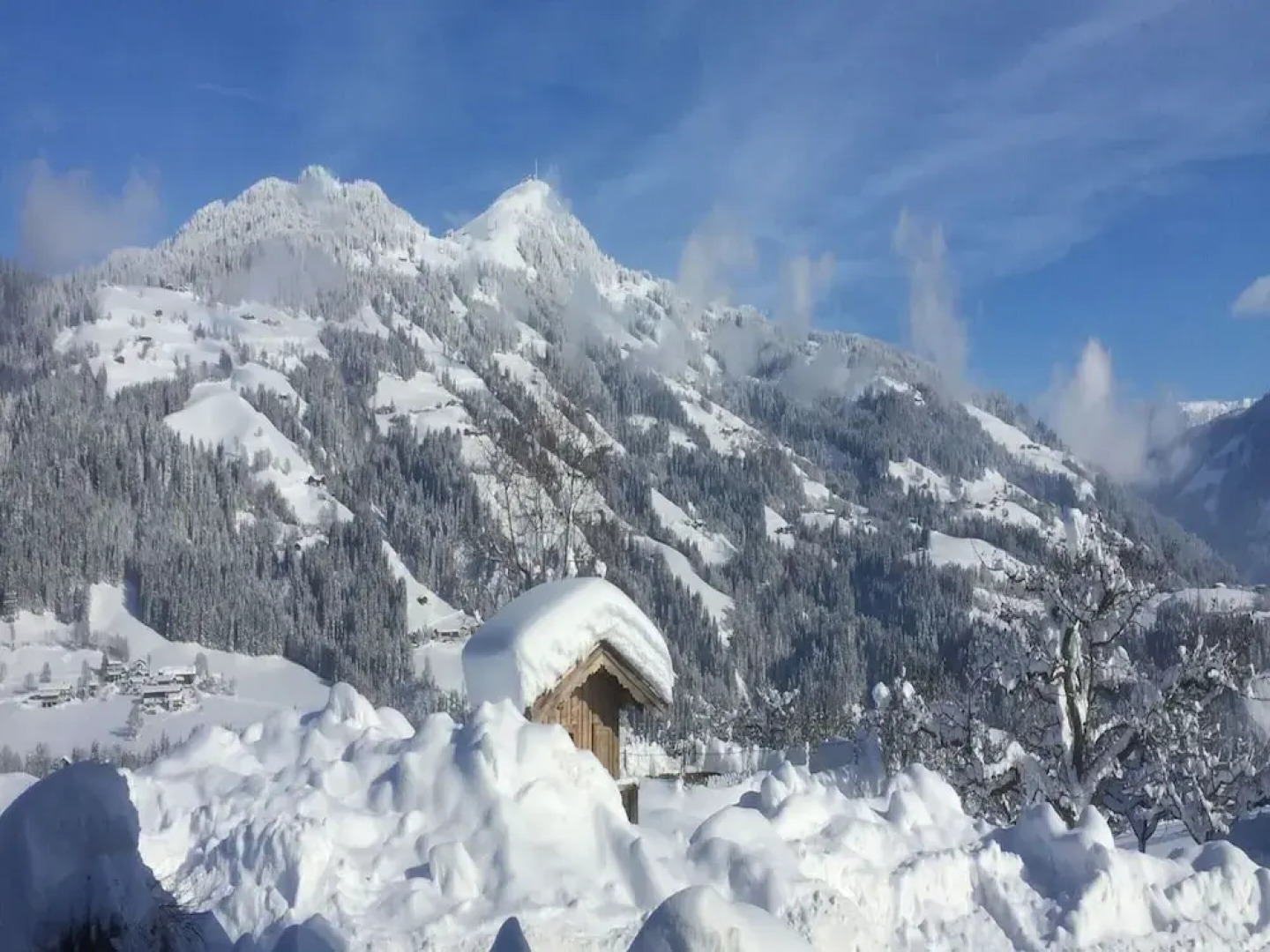 Wooden Apartment With Mountain View