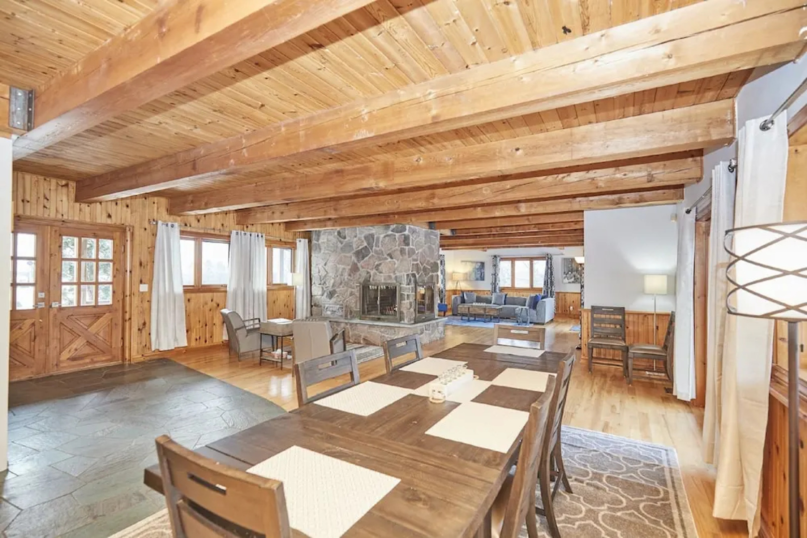 Grand Niagara Estate Lodge