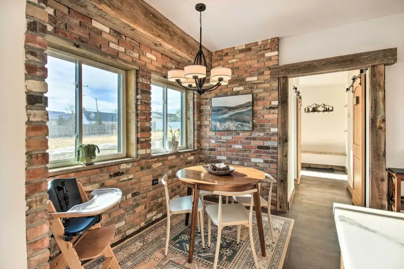 Beautiful Livingston Home w/ Mountain Views