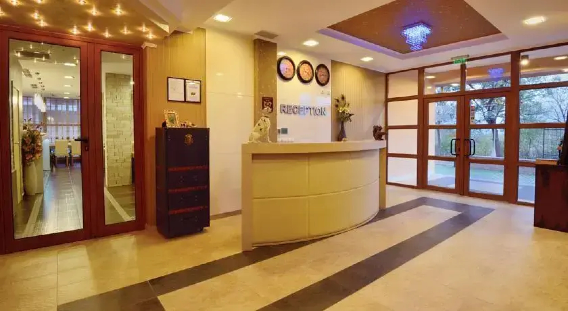 Kamilite Family Hotel