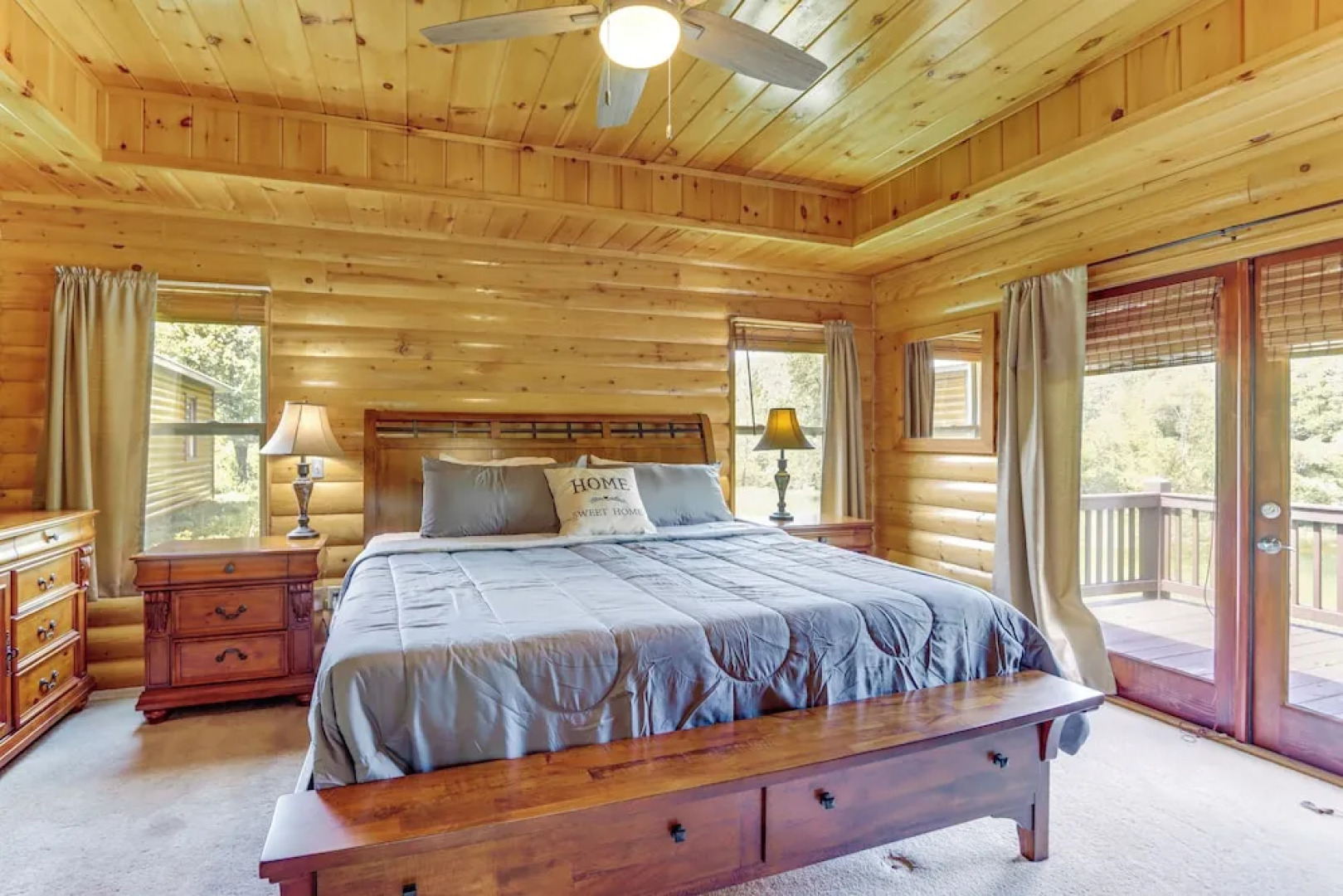 Riffle Run Cabin: River Access, Hot Tub, Game Room