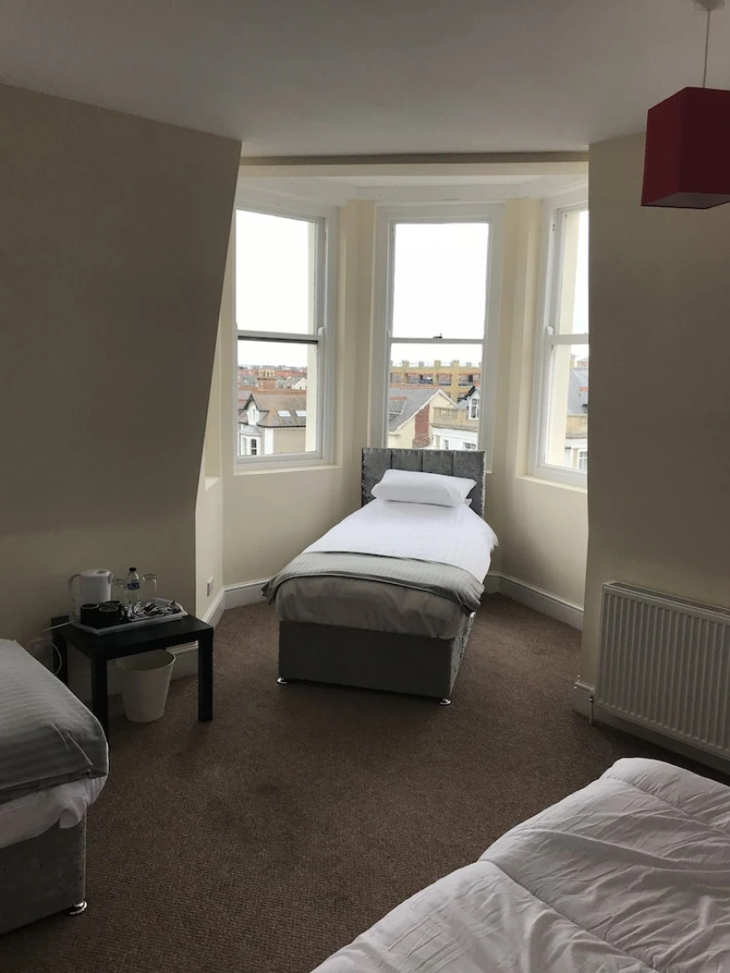 The New Alexandra Hotel