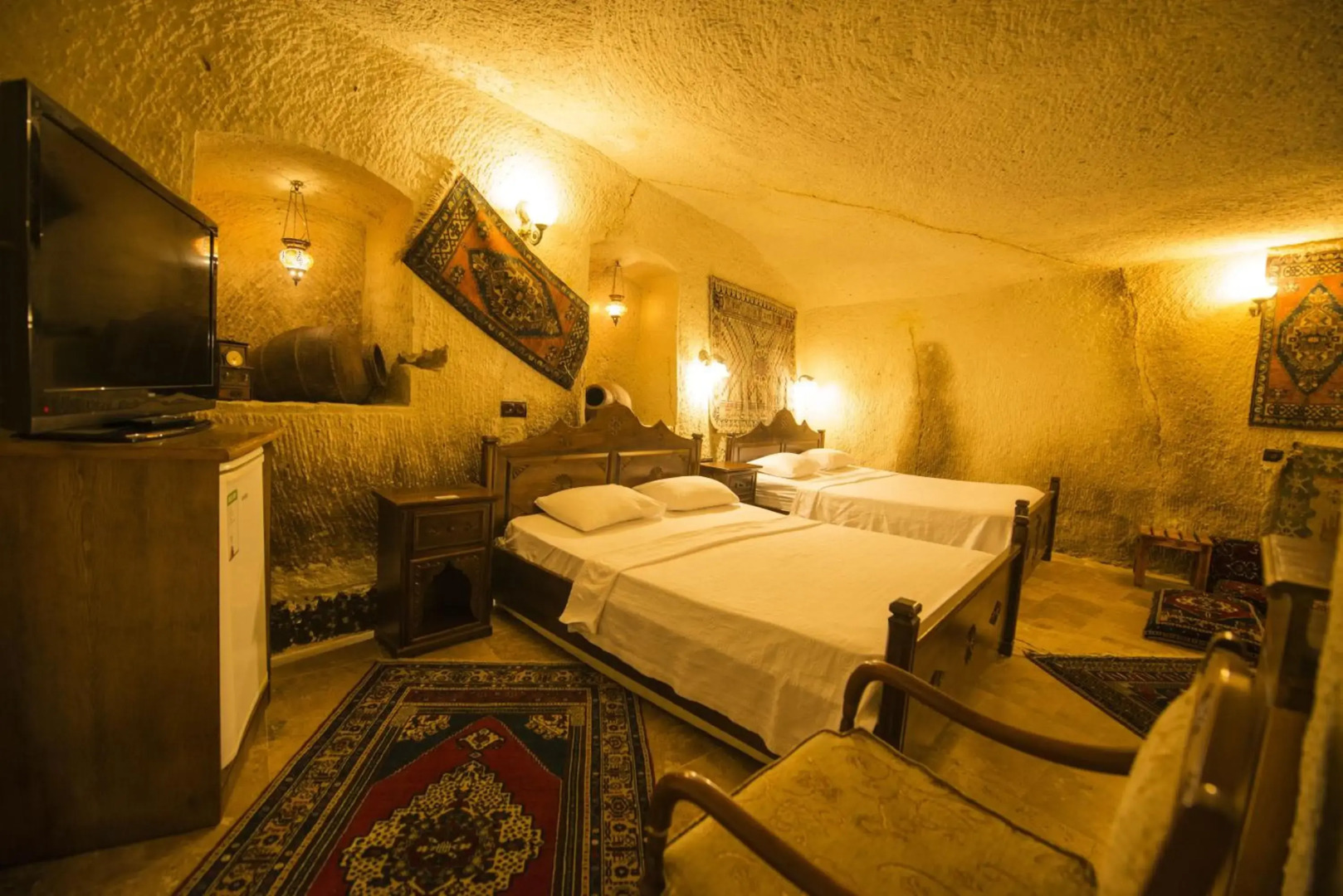 Vineyard Cave Hotel