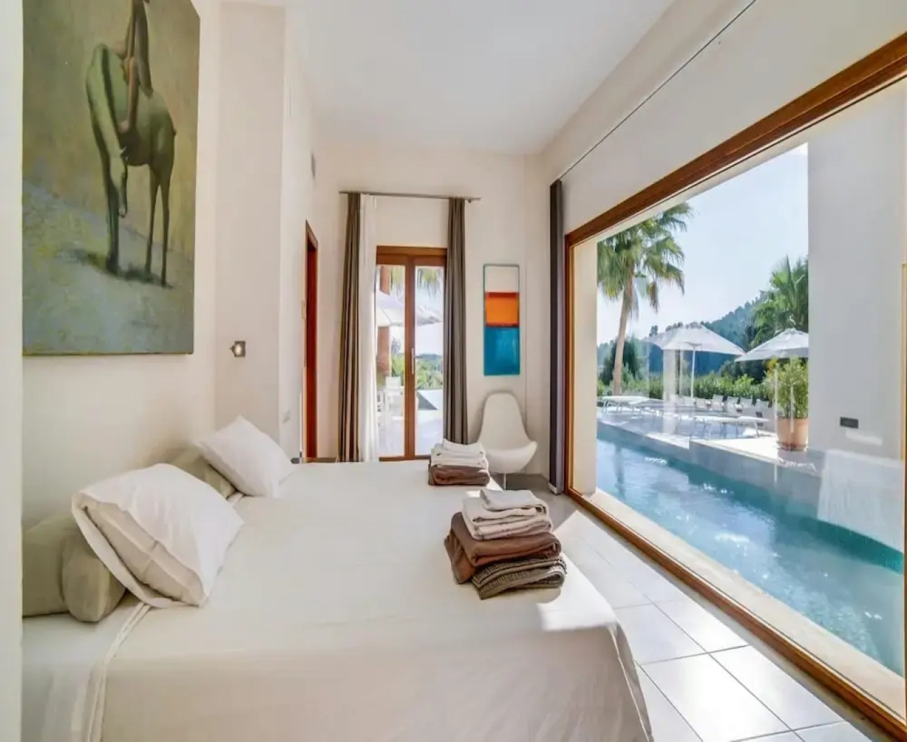 Spacious Villa With Infinity Pool