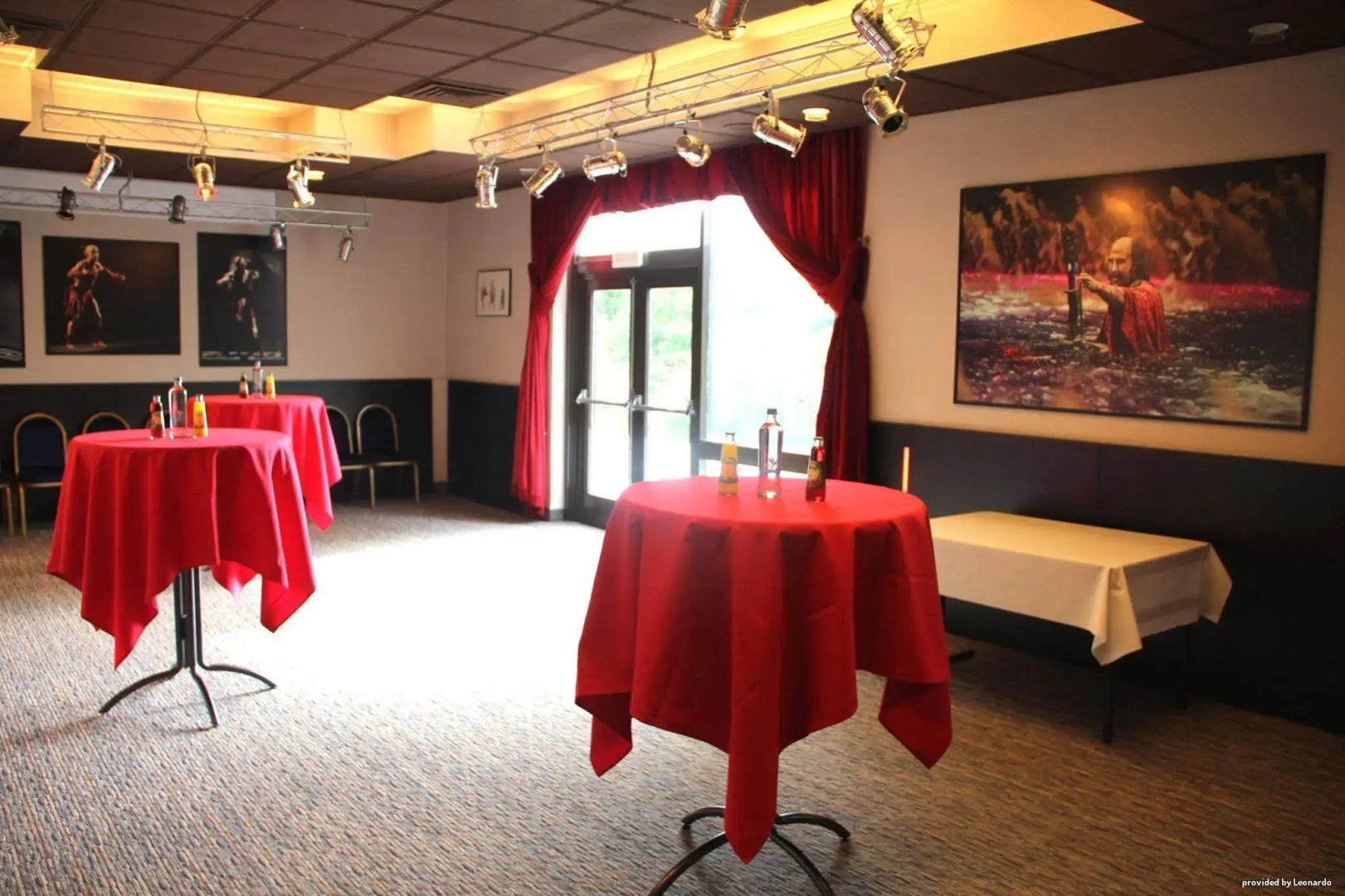 Hotel & Aparthotel Casteau Resort Mons