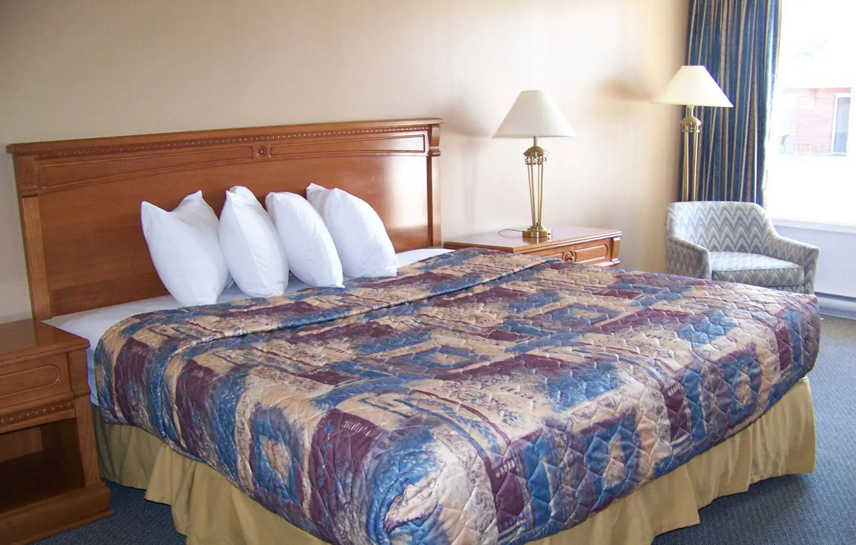 North Shore Wayside Inn