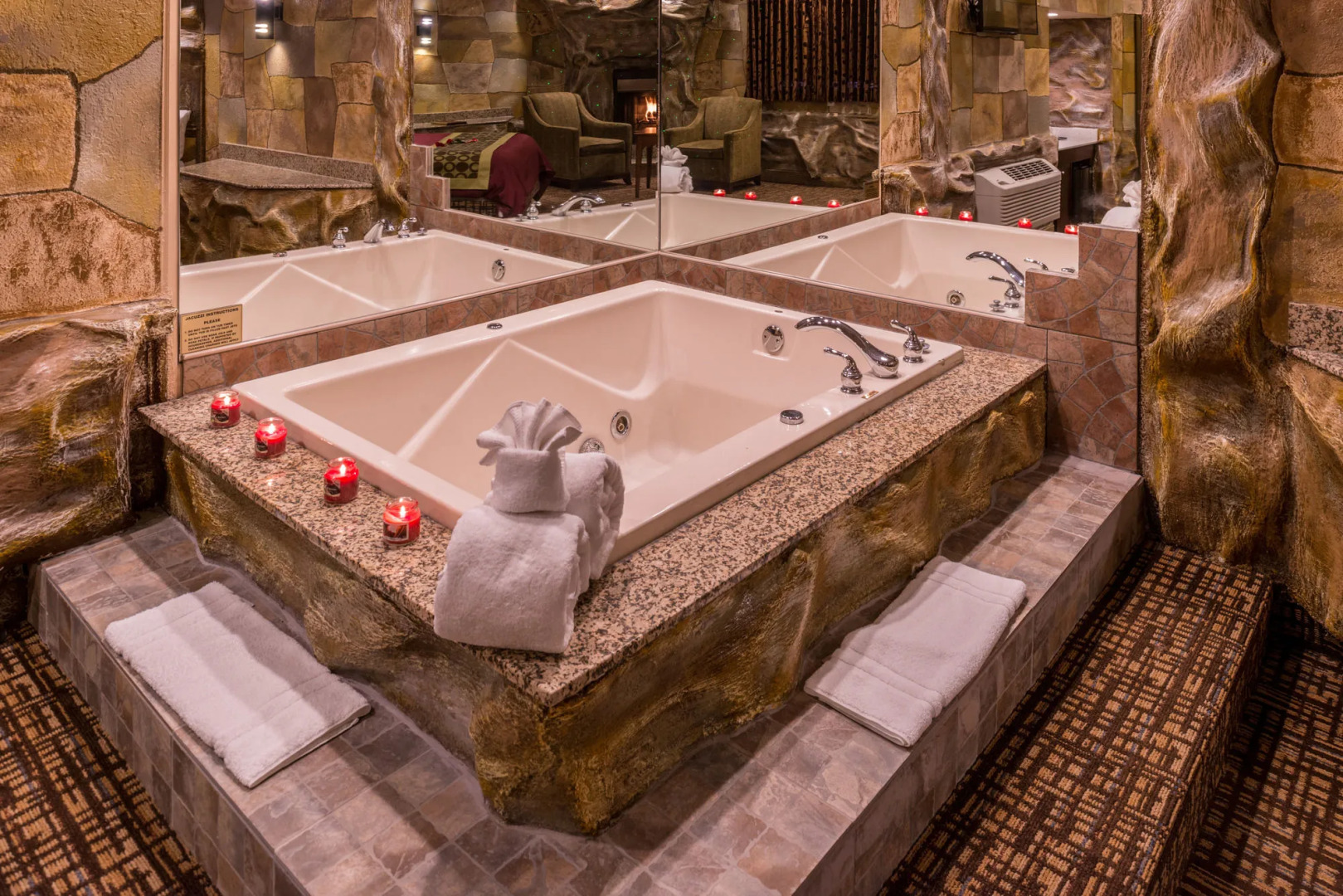 Inn of the Dove Romantic Suites with Jetted Tub & Fireplace