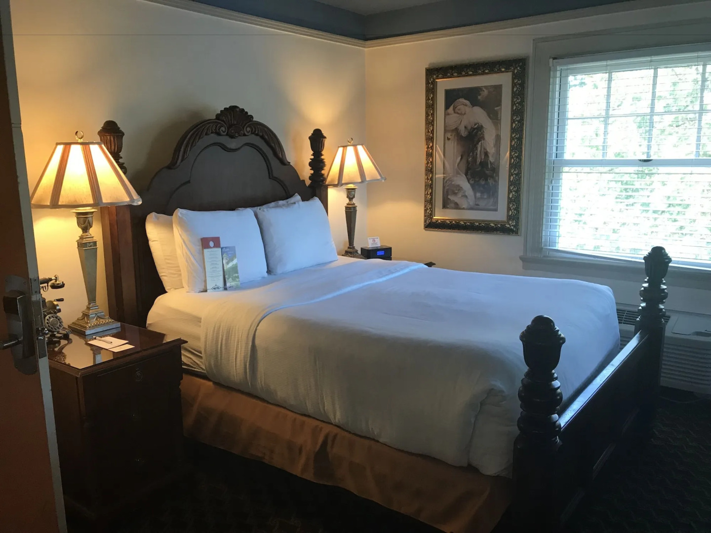 Columbia Gorge Hotel and Spa