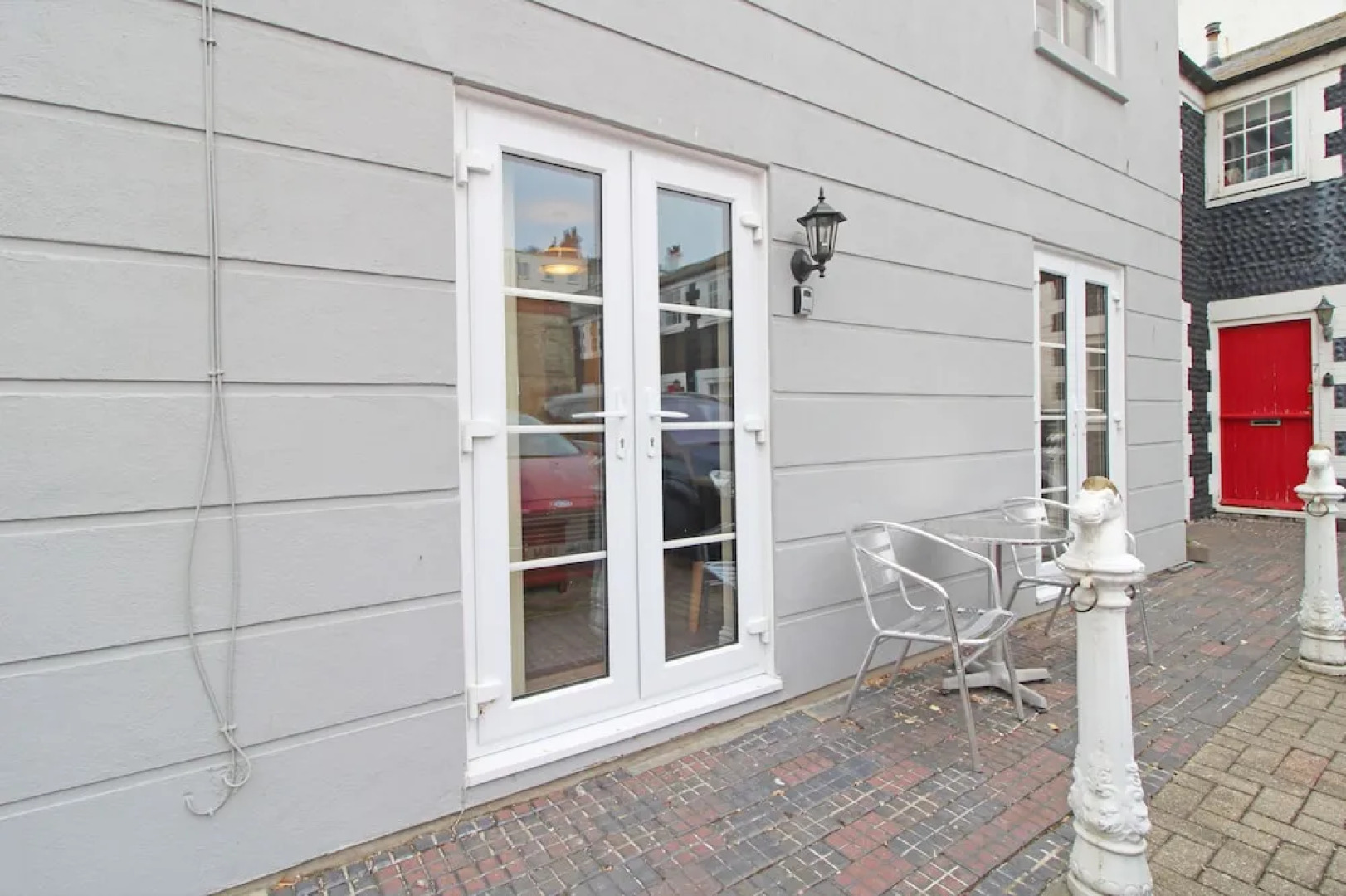 Brighton Getaways - Beach Lodge House