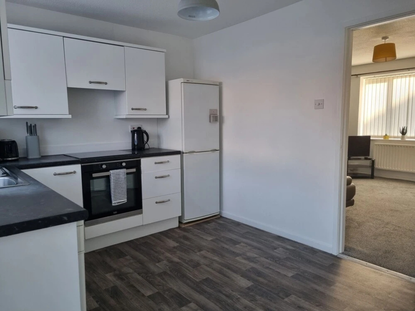 Charming 3-bed House in Leigh Siddow Common